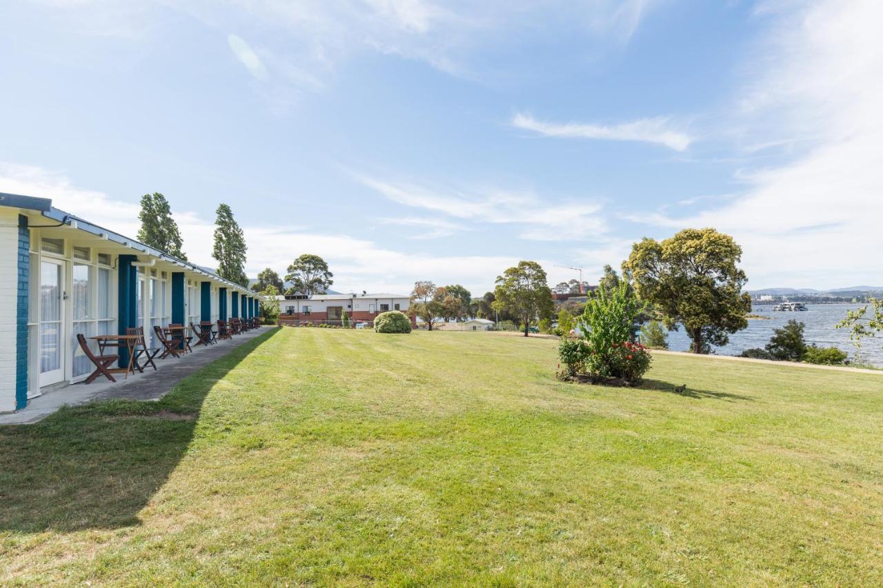 Double or Twin Room with River View - Ground Floor