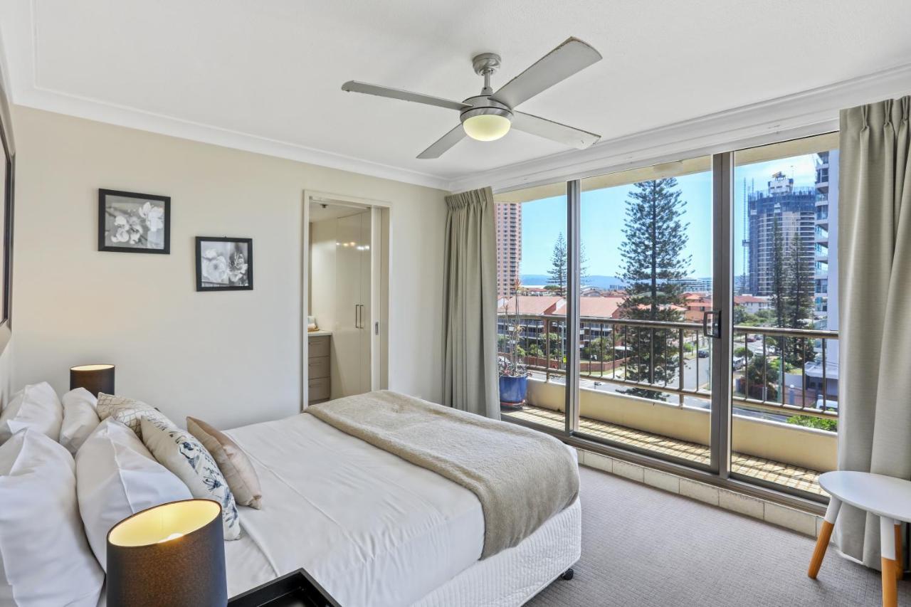 Two-Bedroom Apartment with Partial Ocean & Hinterland View,1038987775:JPEG
