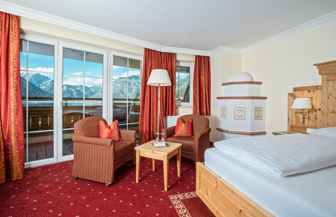 Double Room Lake View,1697842482:JPEG