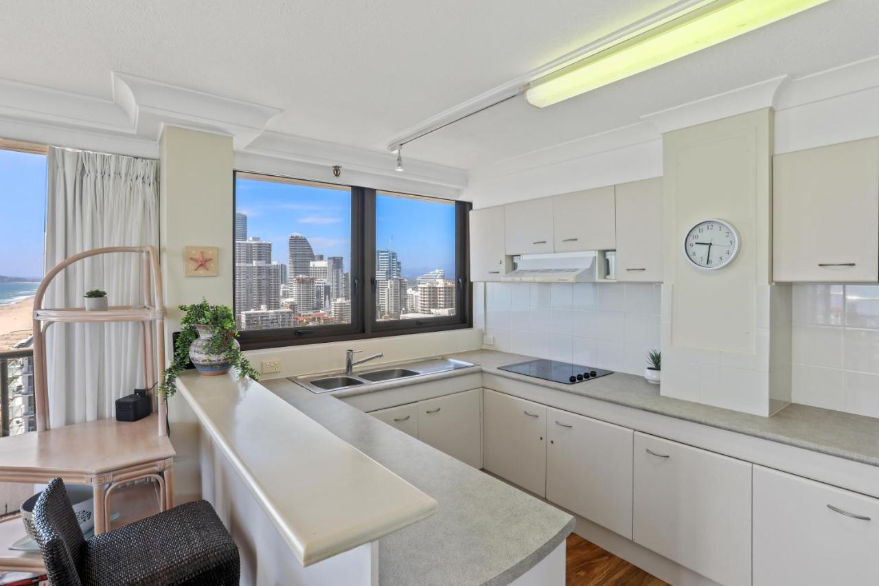 Three-Bedroom Apartment Ocean View