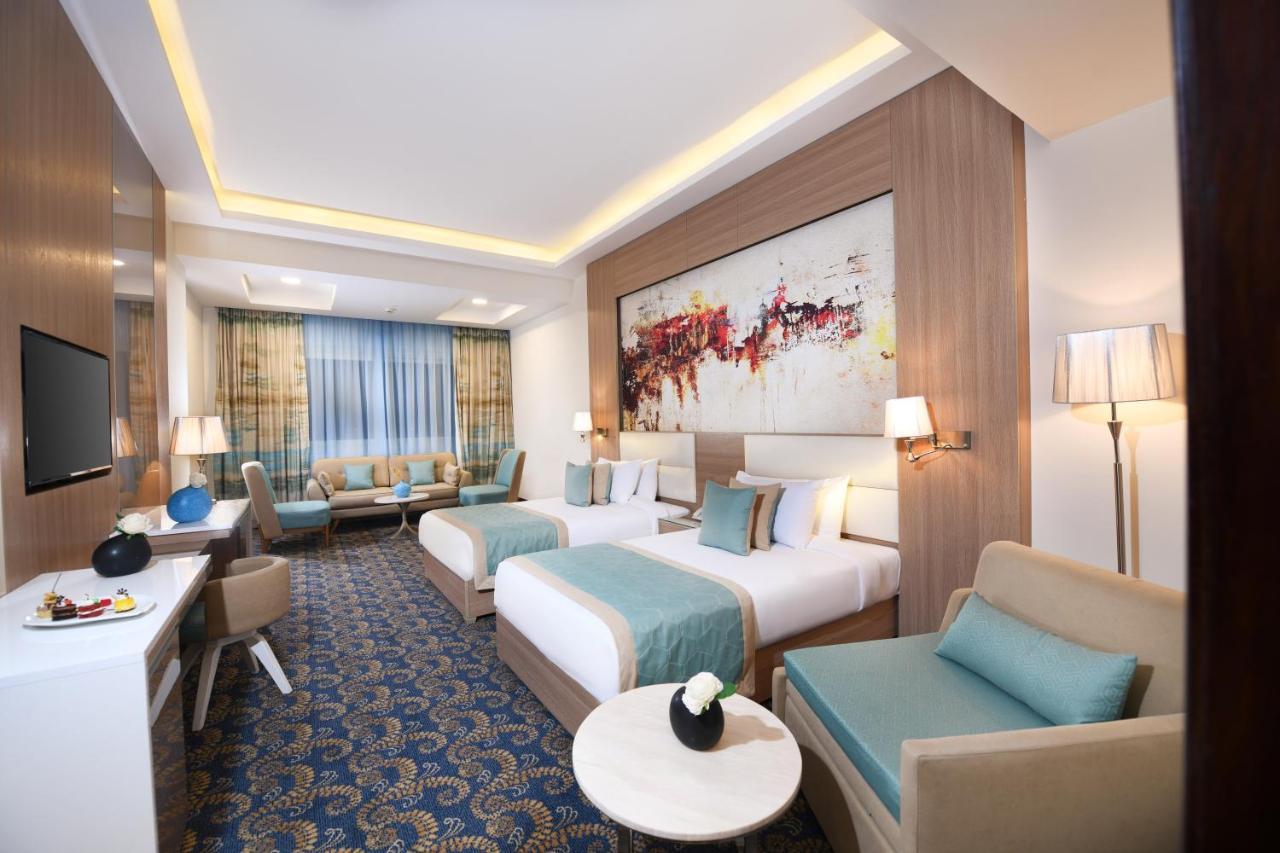 Deluxe Twin Room Pool View