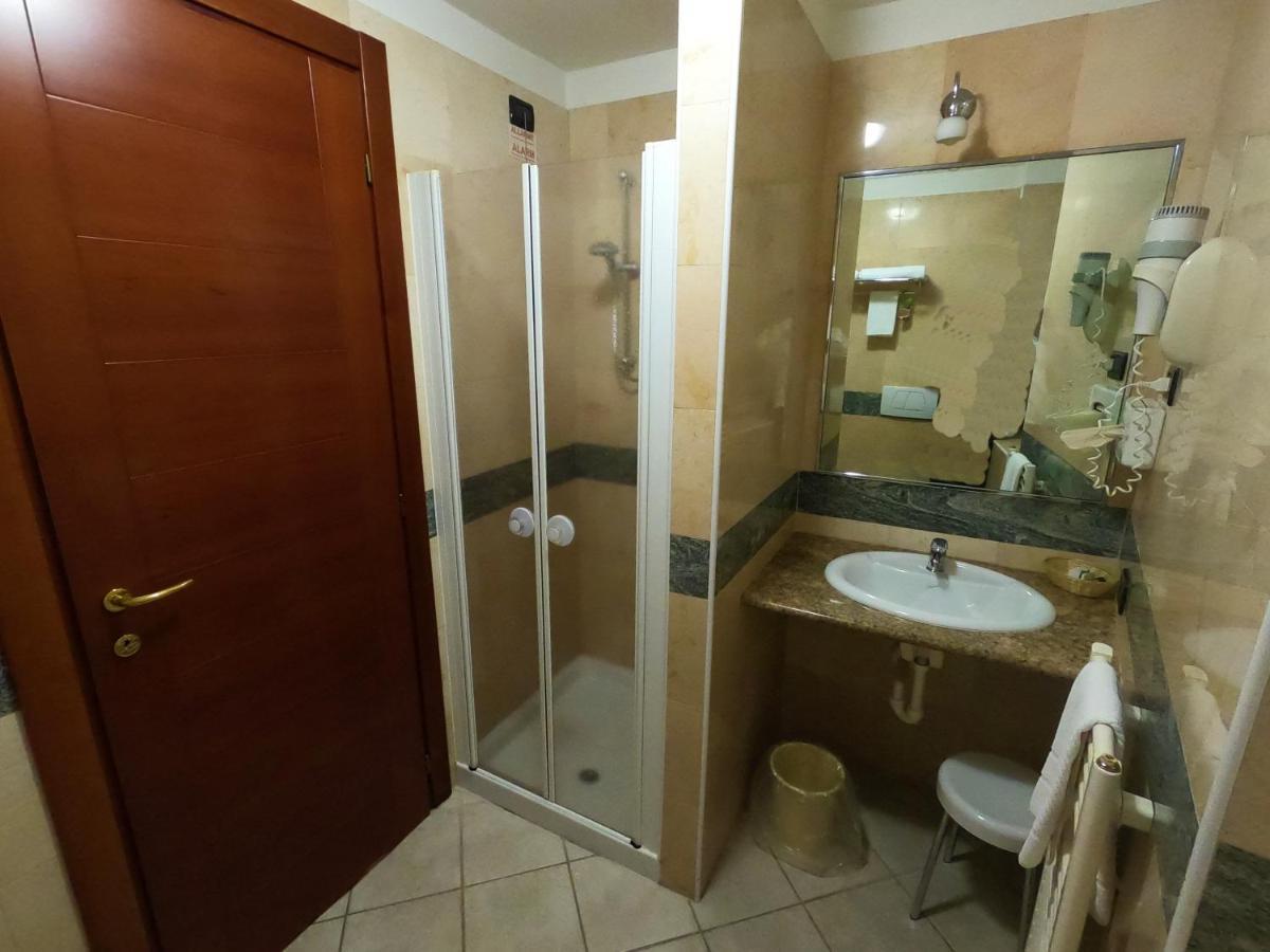 Superior Deluxe Double or Twin Room,1155830724:JPEG