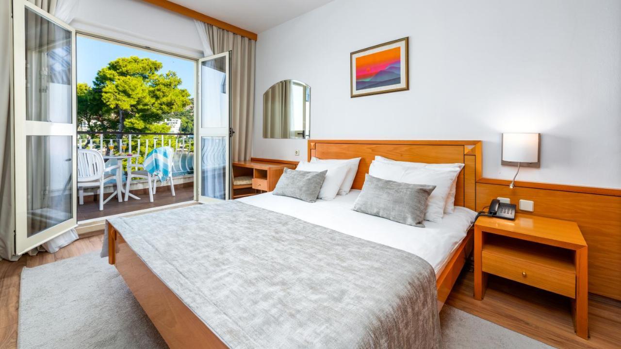 Double/Twin Room with Balcony and Sea View,1163360853:JPEG
