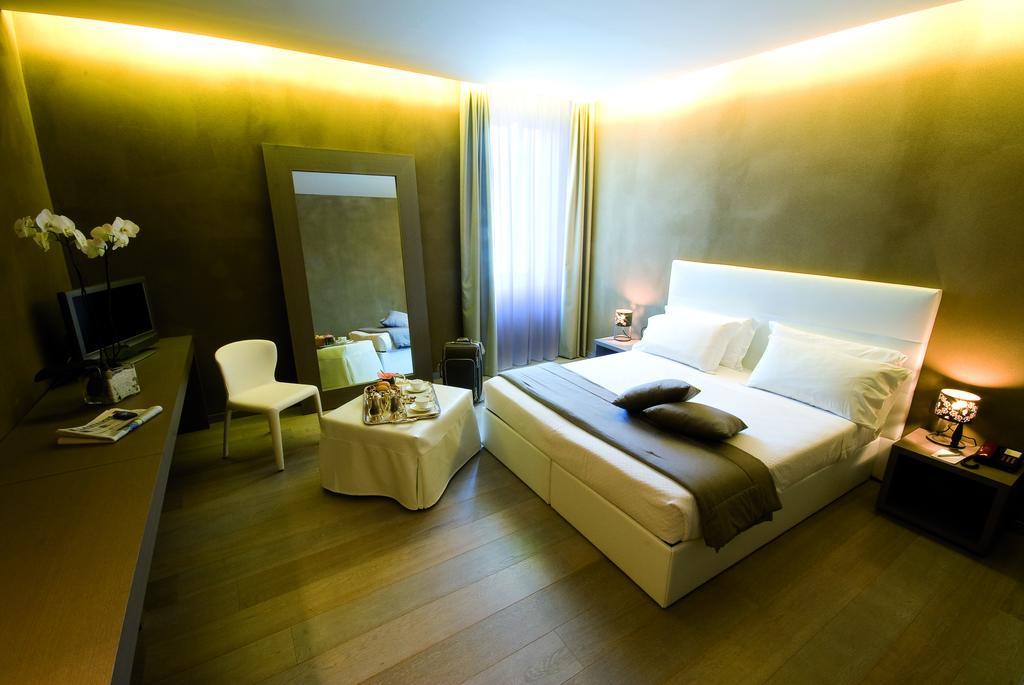Double or Twin Room Garden View