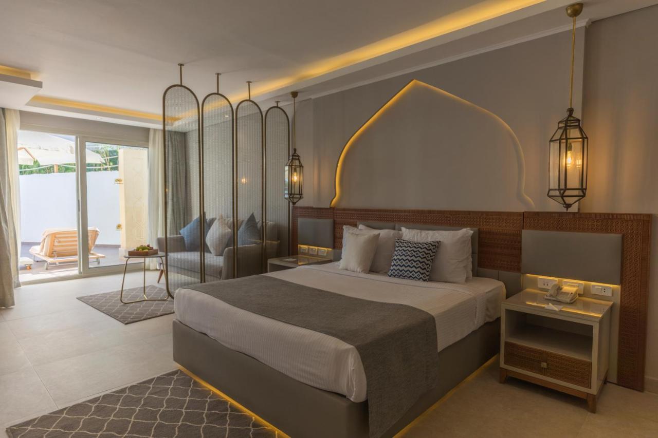 Suite Exécutive avec Accès Direct à la Piscine - Vue sur Mer - Club Posh