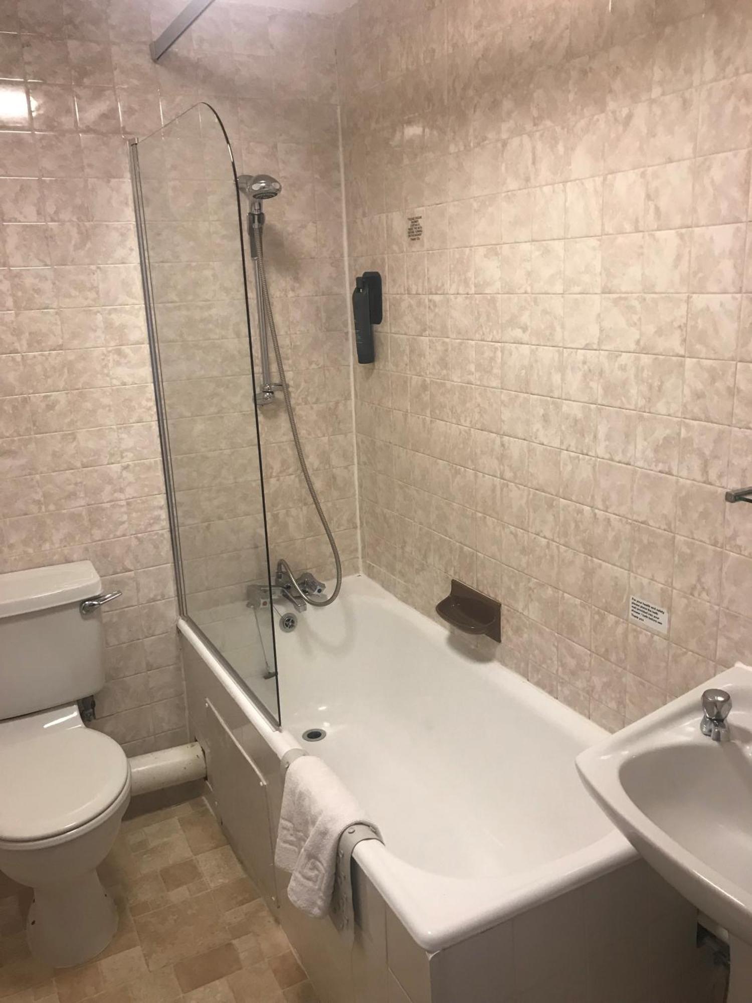 Classic Single Room,699670804:JPEG