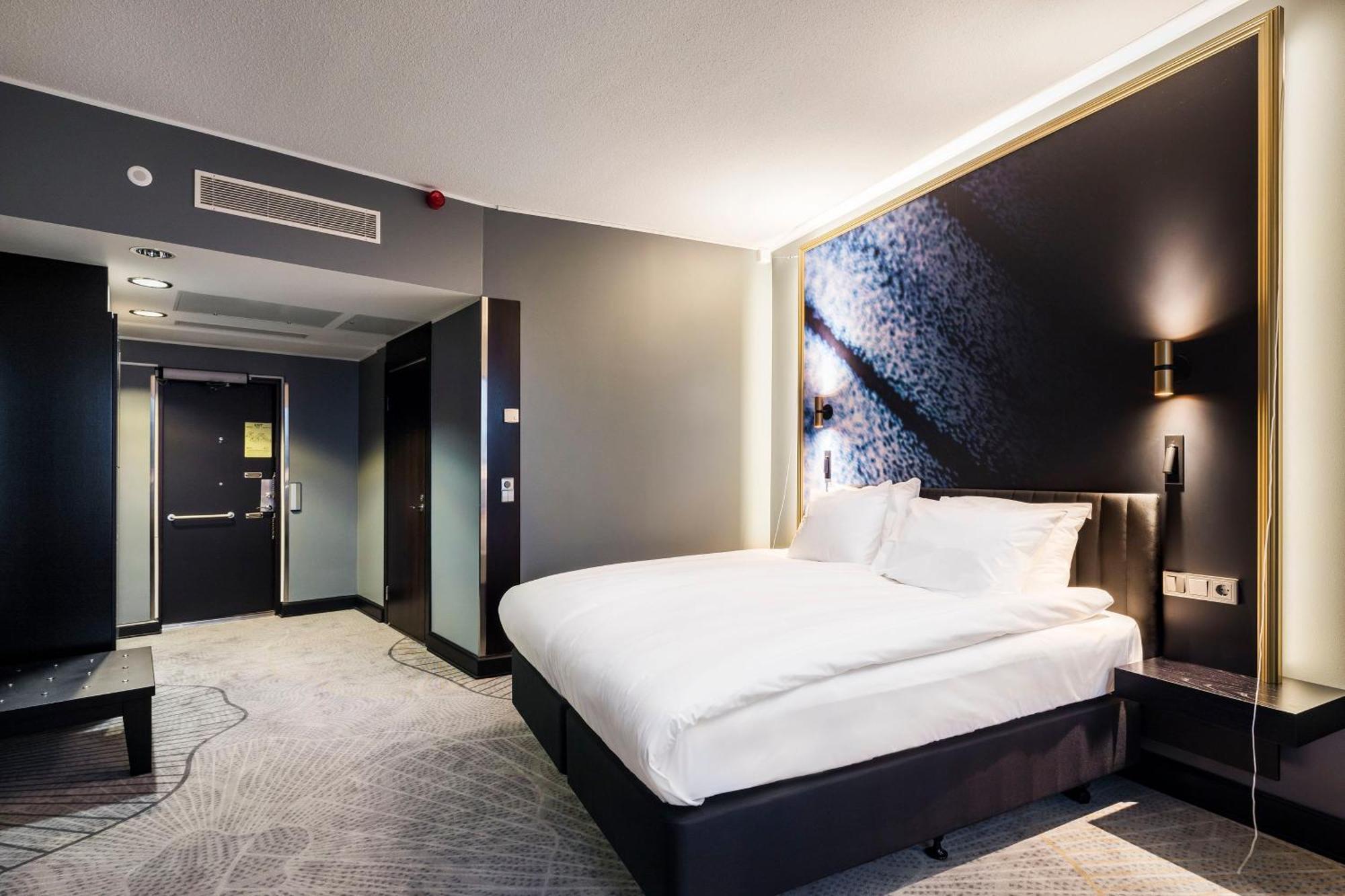 Chambre Lit King-Size Standard - Accessible aux Personnes à Mobilité Réduite