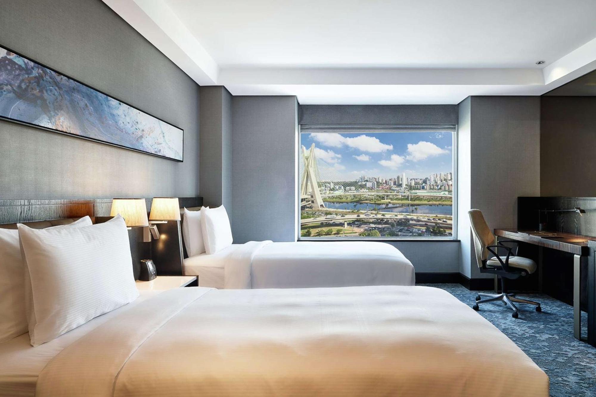 Twin Room with Estaiada Bridge View,1657146857:JPEG