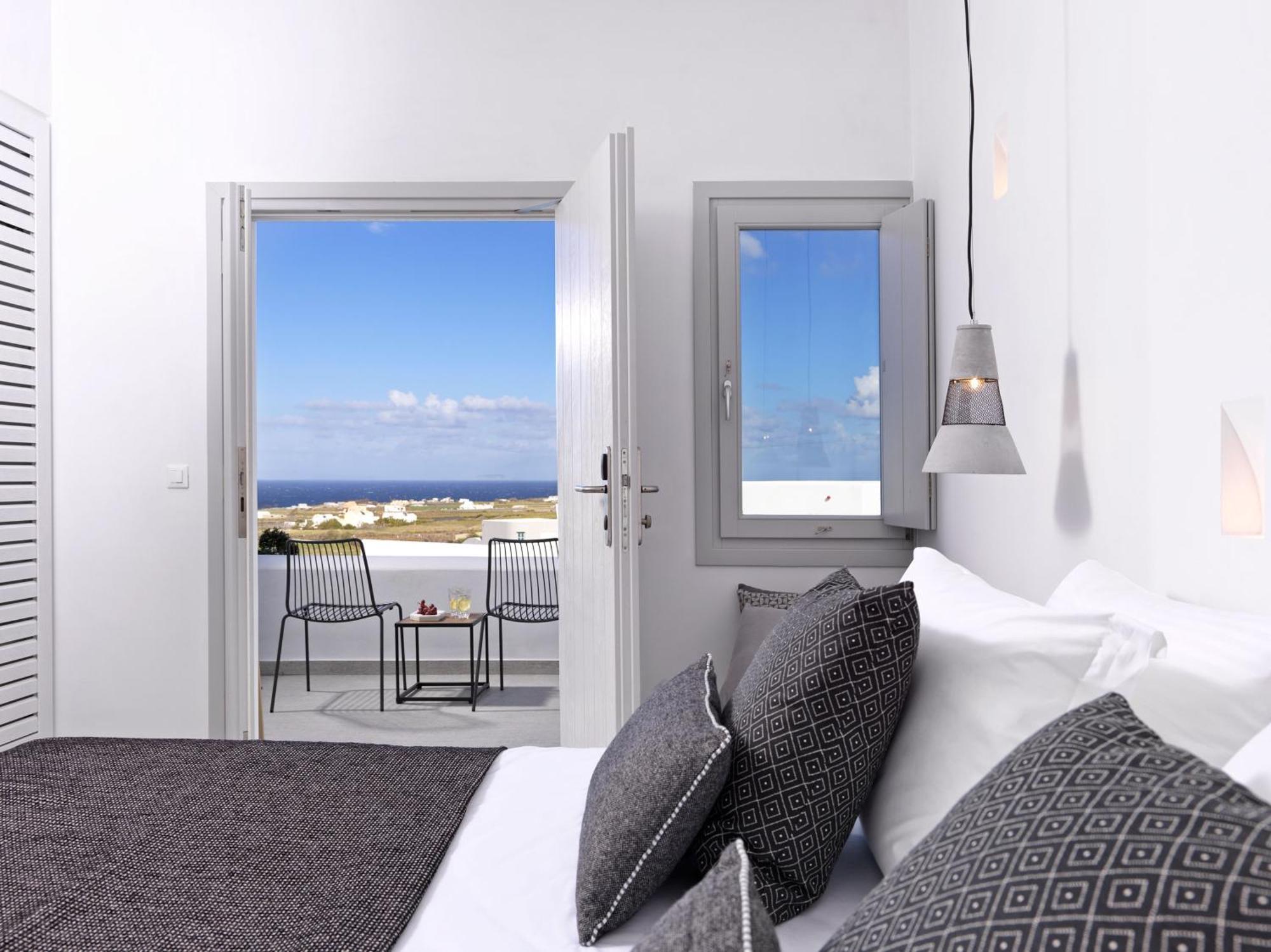 Supreme Suite Outdoor Hot Tub Sea View