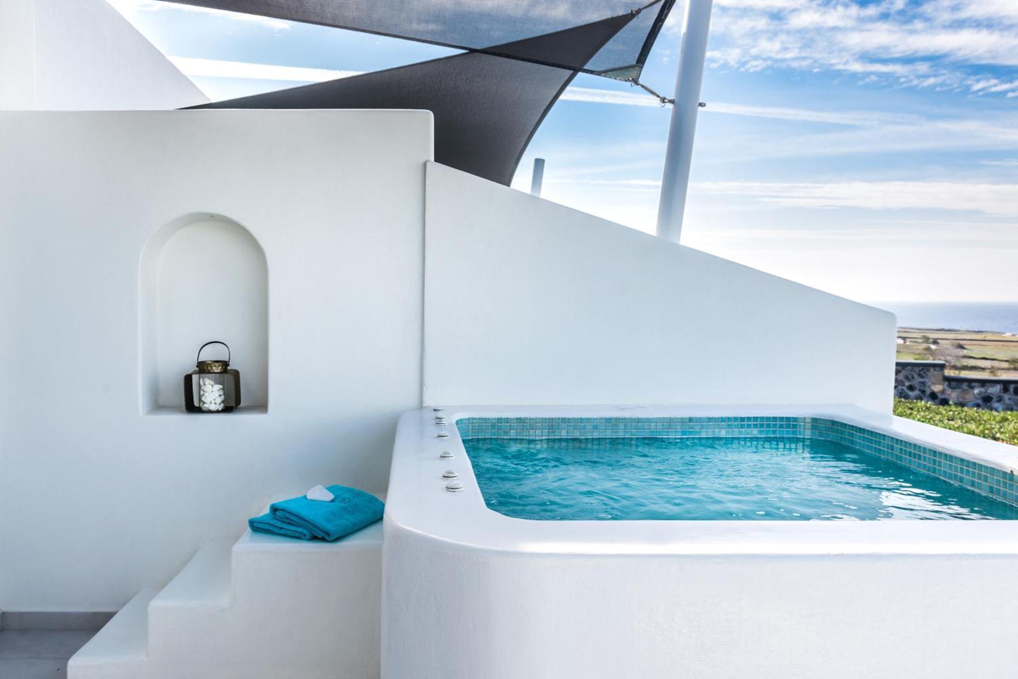 Junior Suite Outdoor Hot Tub Sea View