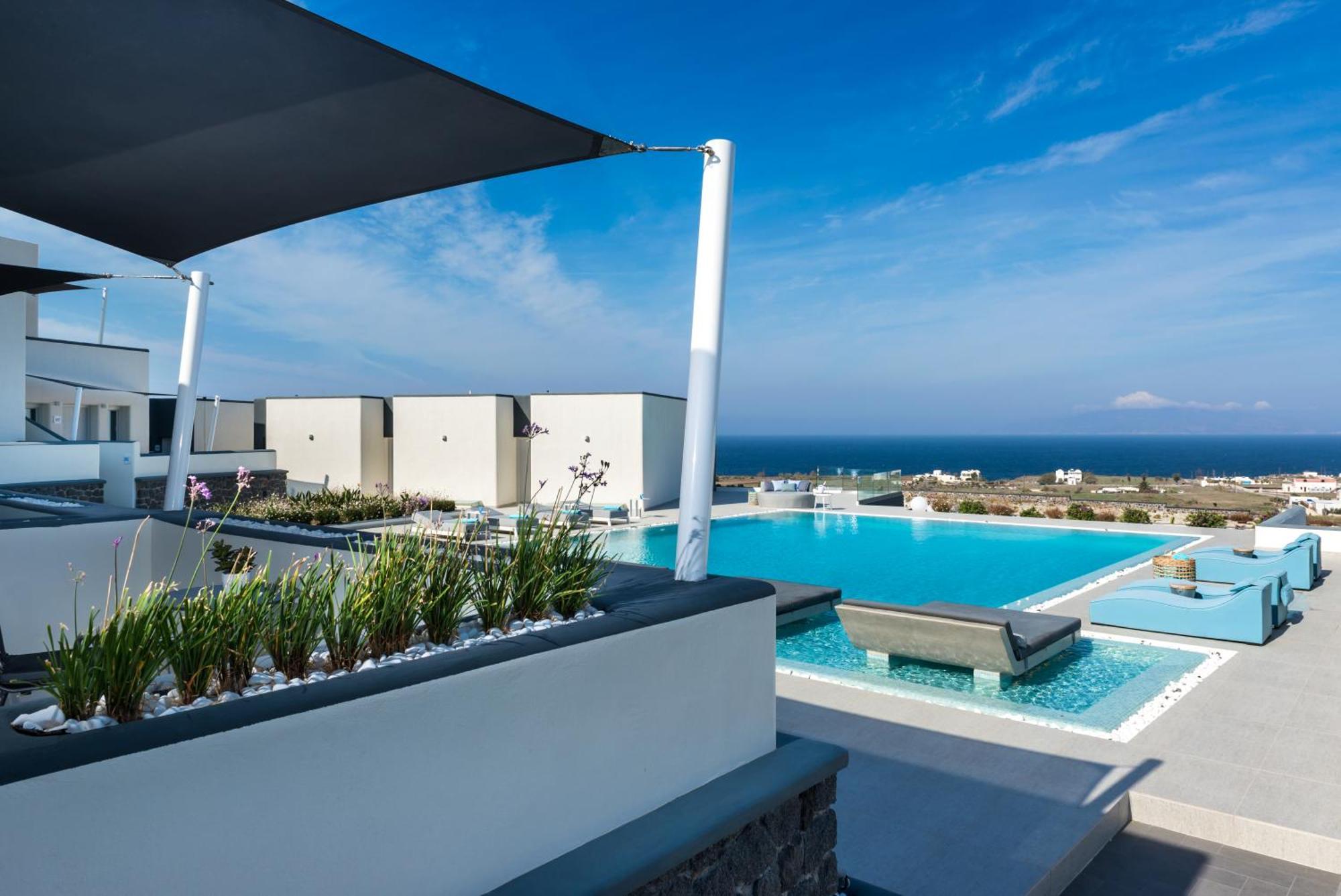 Premium Room Pool Front Sea View