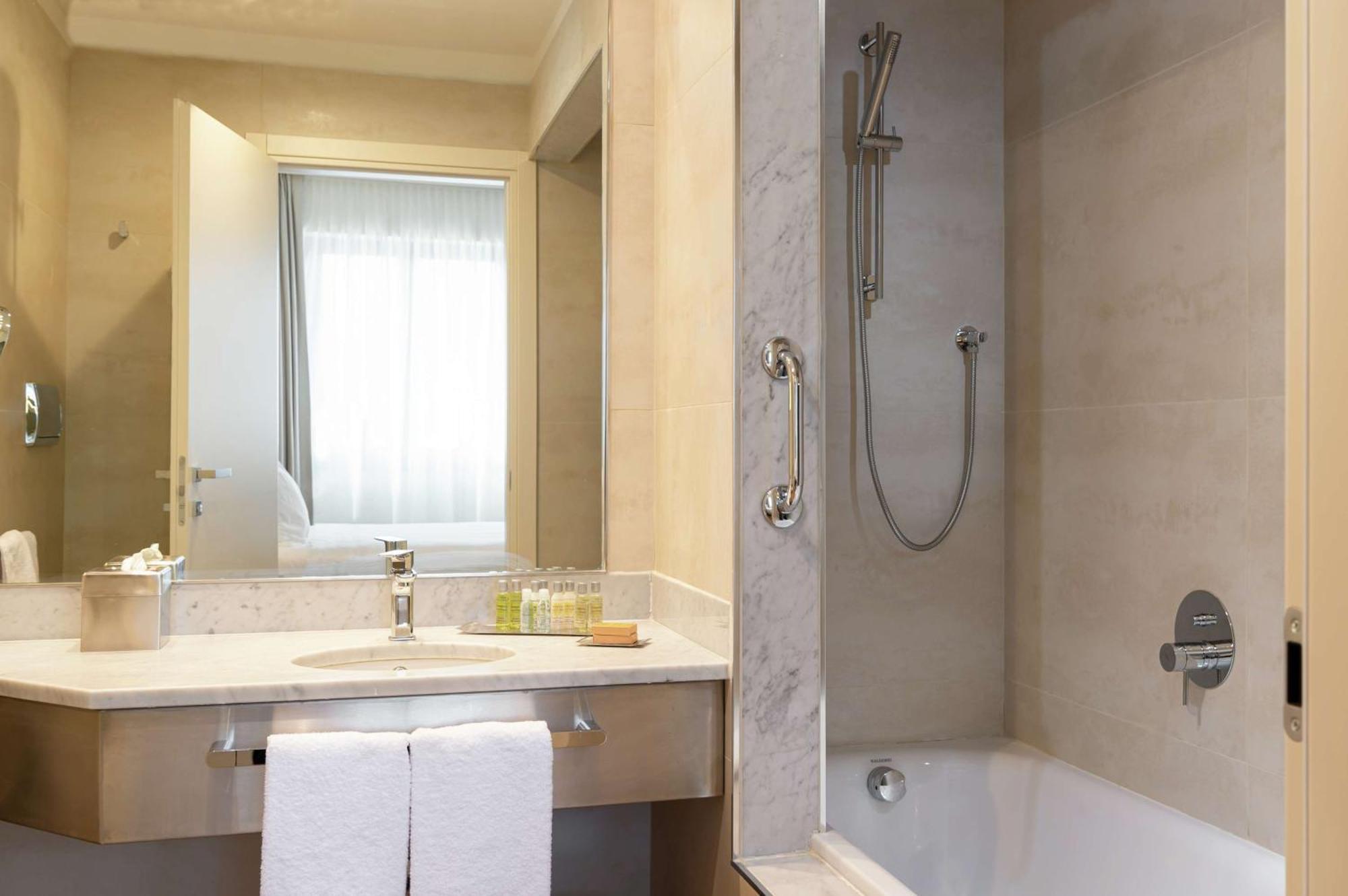 Luxus-Suite mit 1 Schlafzimmer und 2 Doppelbetten
