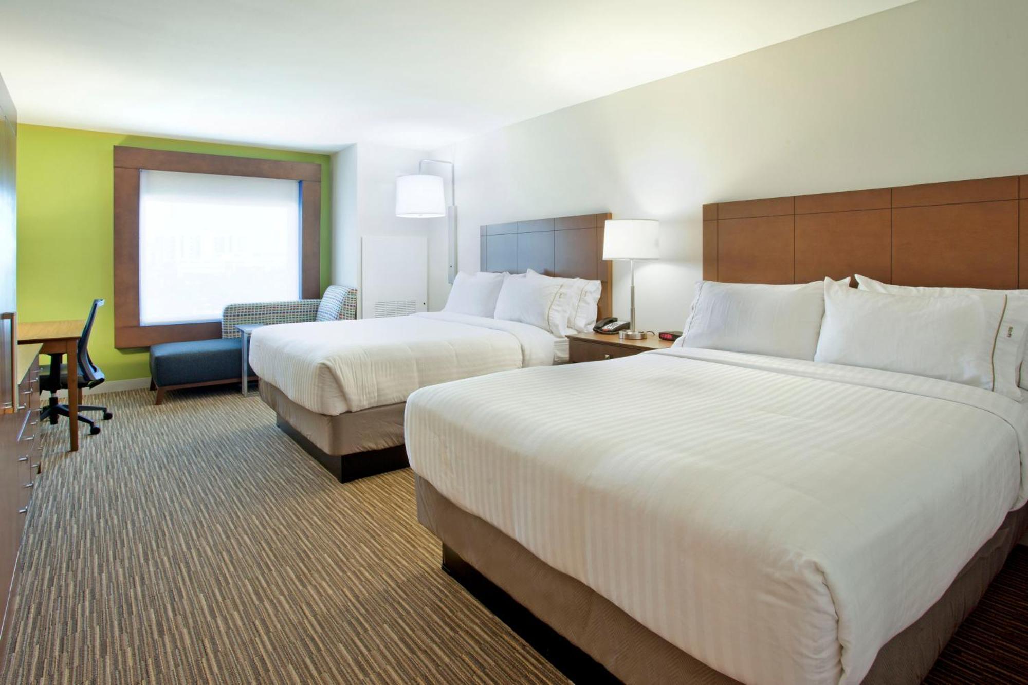 Standard Queen Room with Two Queen Beds