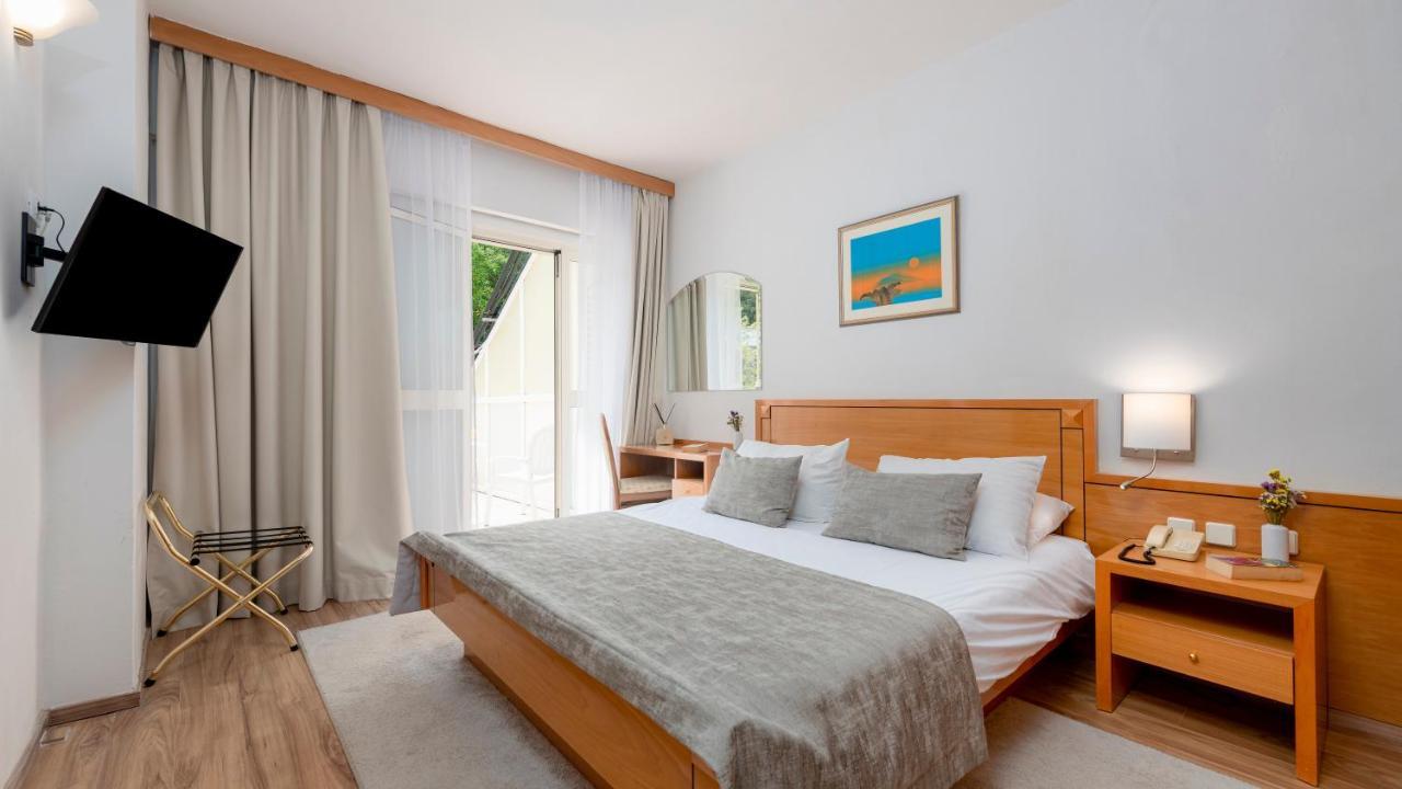 Standard Single Room with Park View and Balcony,1324119592:JPEG