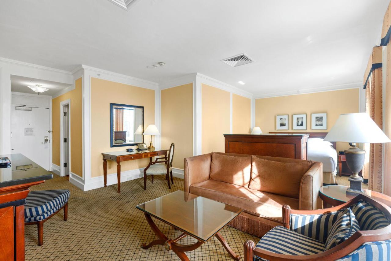 Junior King Suite