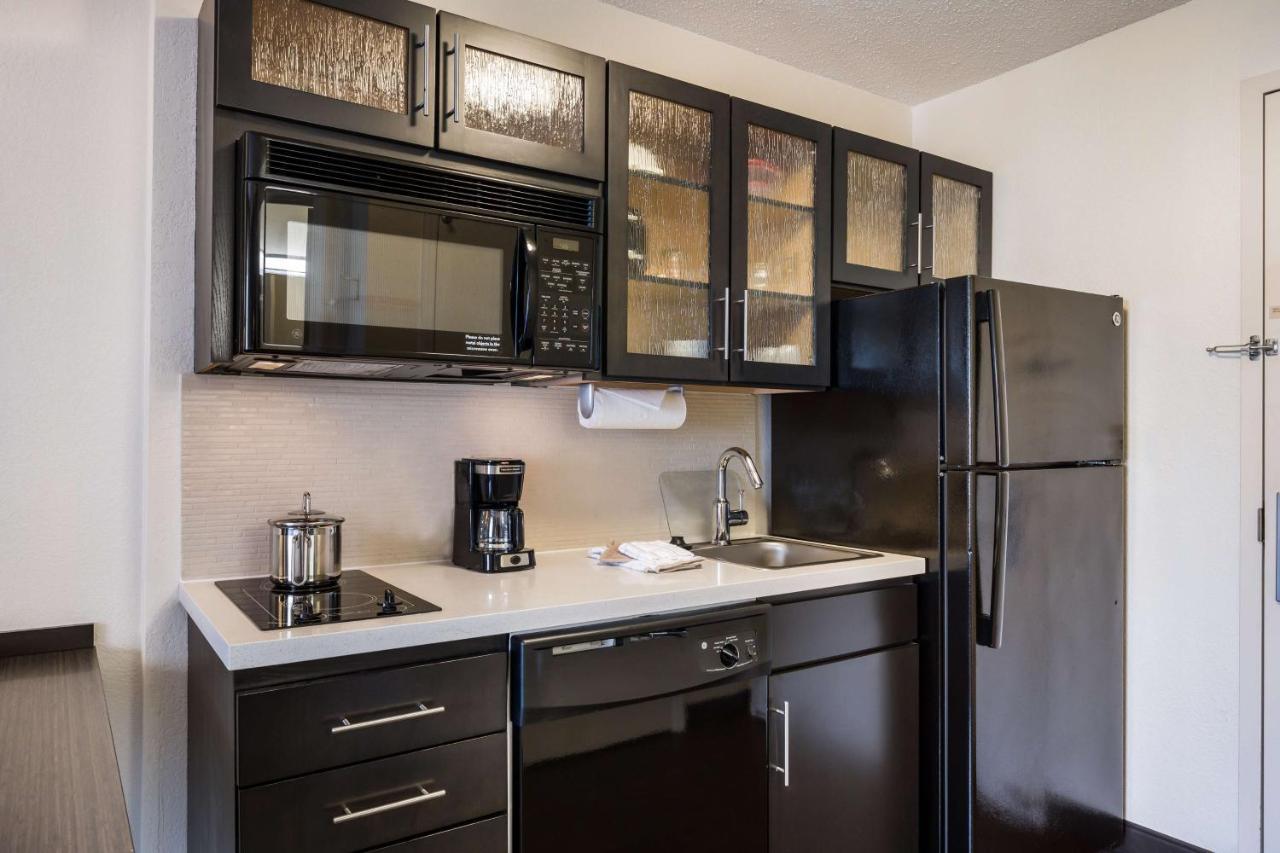 Studio Queen Suite Bathtub Mobility Accessible