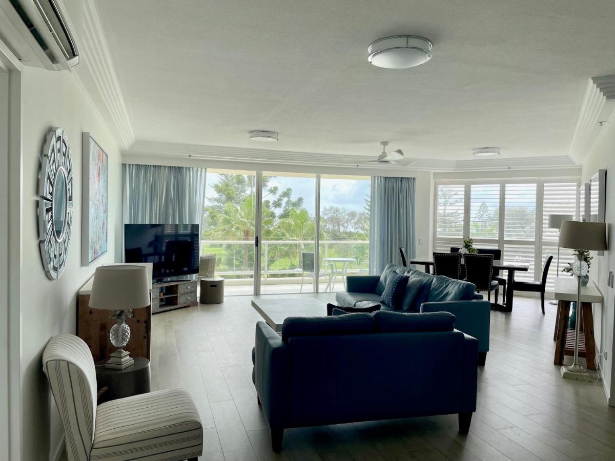 One-Bedroom Superior Apartment Partial Ocean View