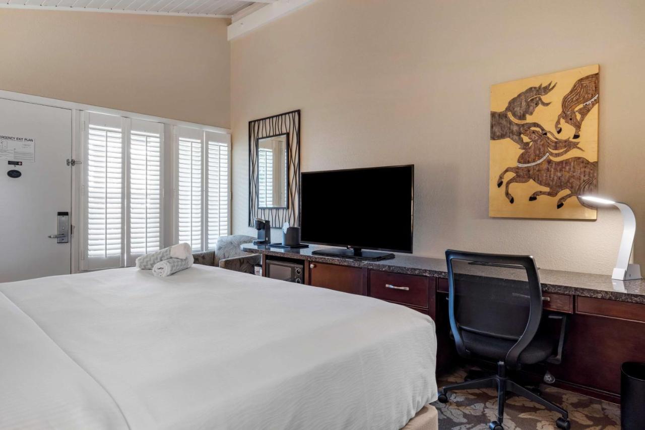 Standard King Room
