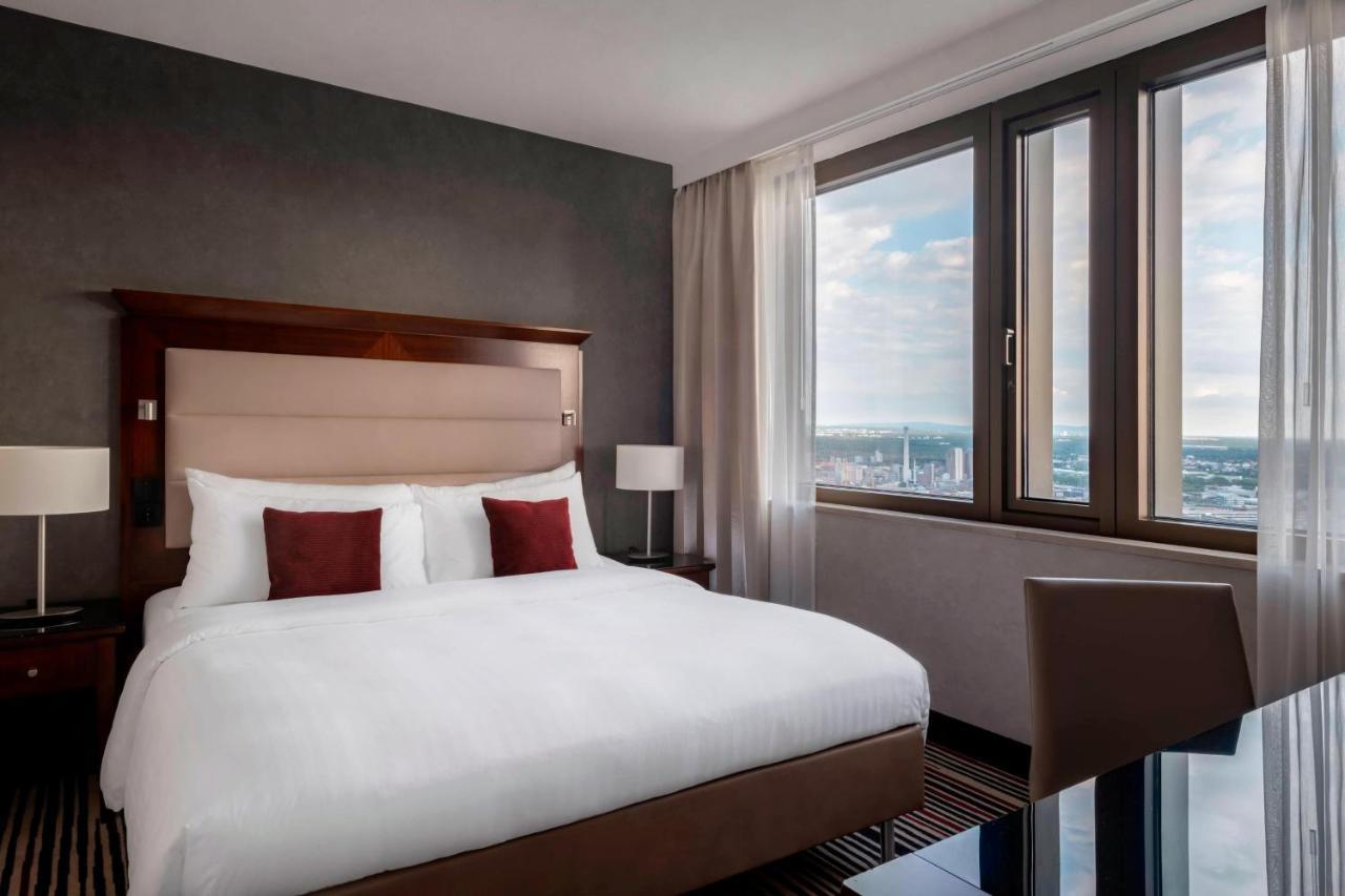 Junior Club Suite M Club lounge access 1 Bedroom Junior Suite 1 King High floor,1350934543:JPEG