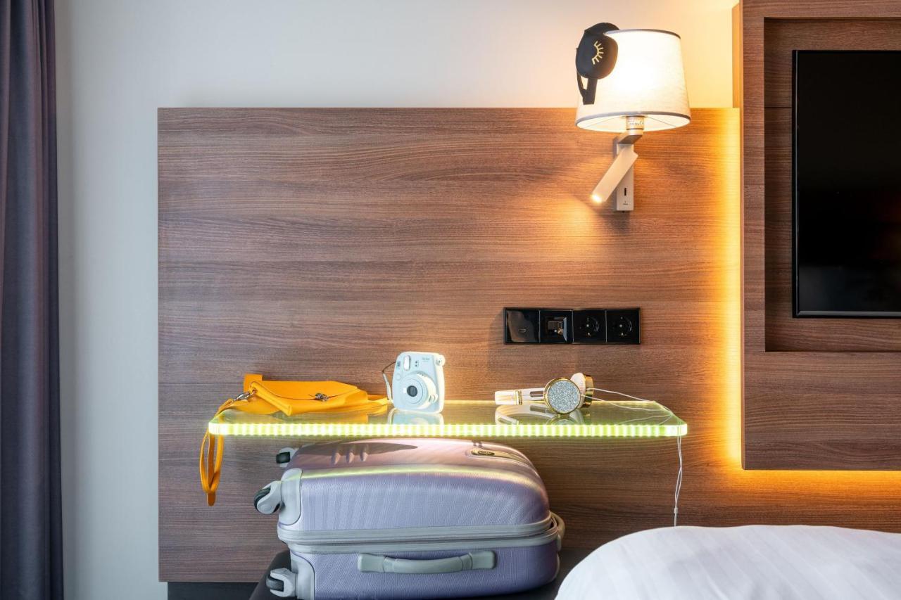 Moxy Sleeper Tweepersoonskamer met Queensize Bed