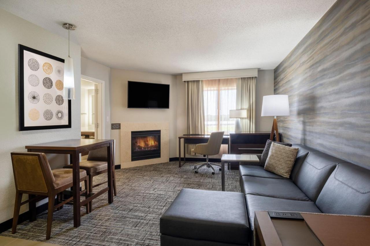 One-Bedroom King Suite Sofa Bed