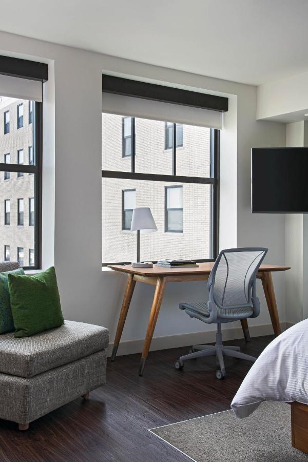 Guest room, 1 King, City view,1393648355:JPEG