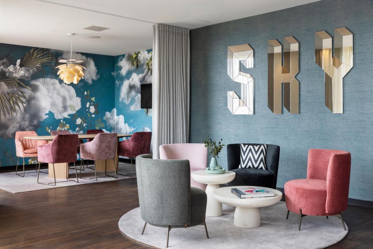 Double Room Club Lounge Access