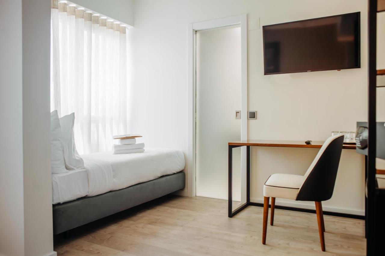 Triple Room,1418353251:JPEG