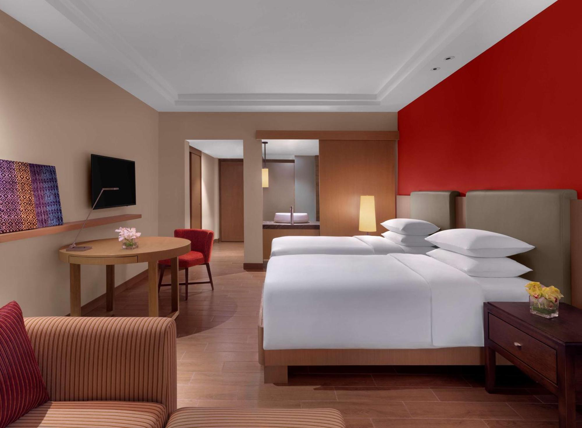 Twin Room - Club Access