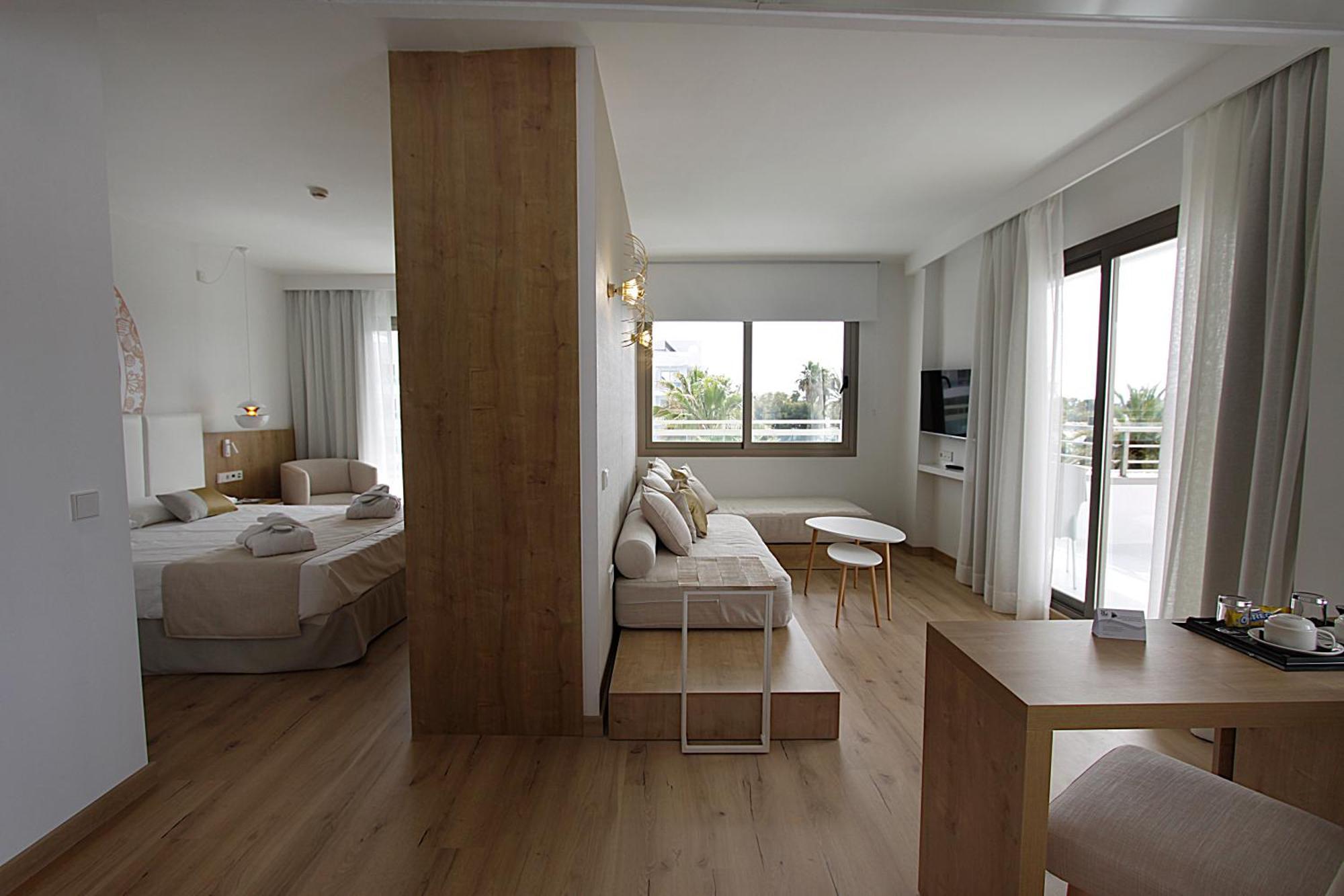 Suite Triple,1472124460:JPEG
