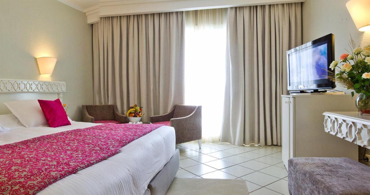Double Room,1498665373:JPEG