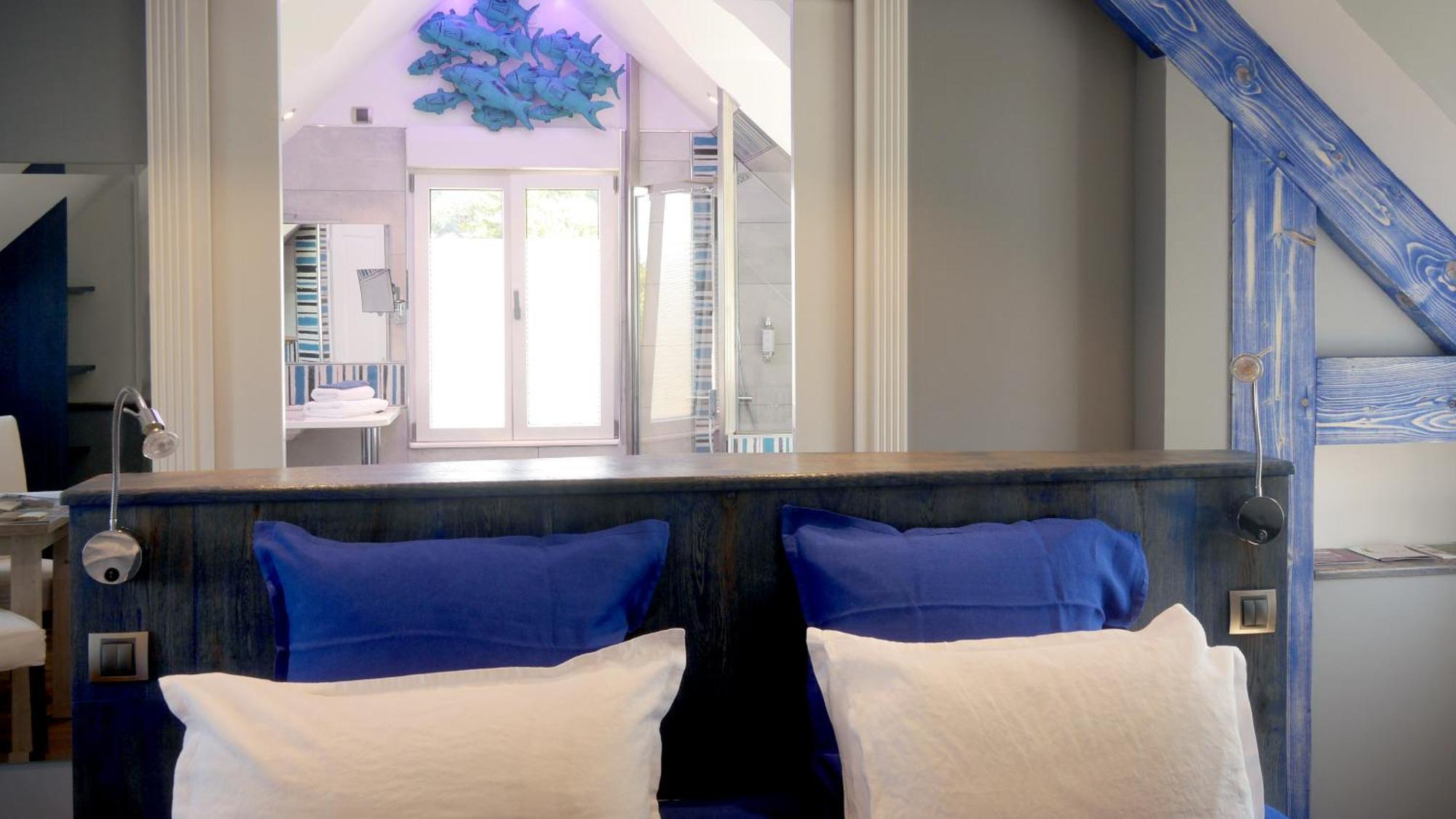 Five-Bedroom House,1498891861:JPEG