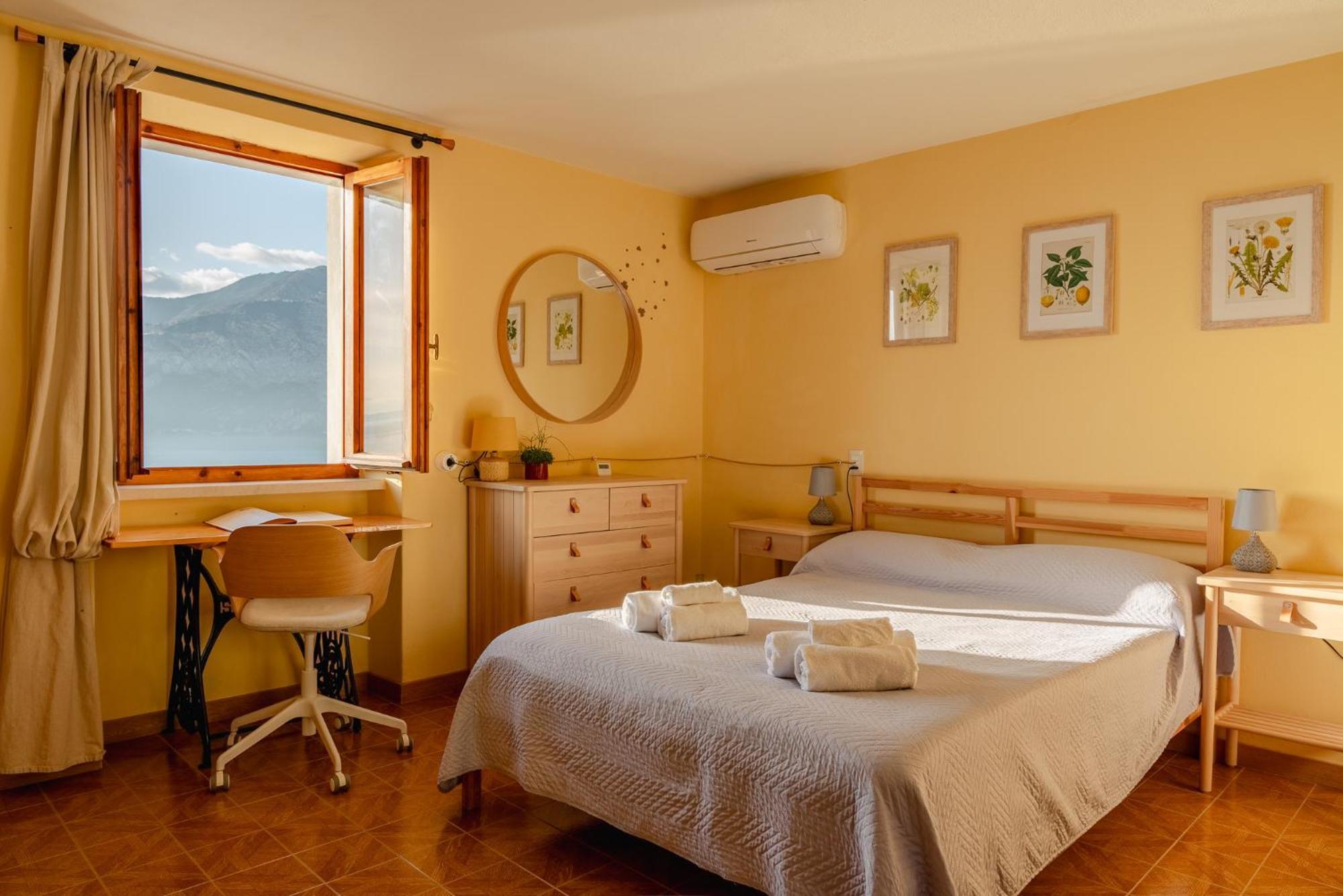 Quadruple Room Lake View