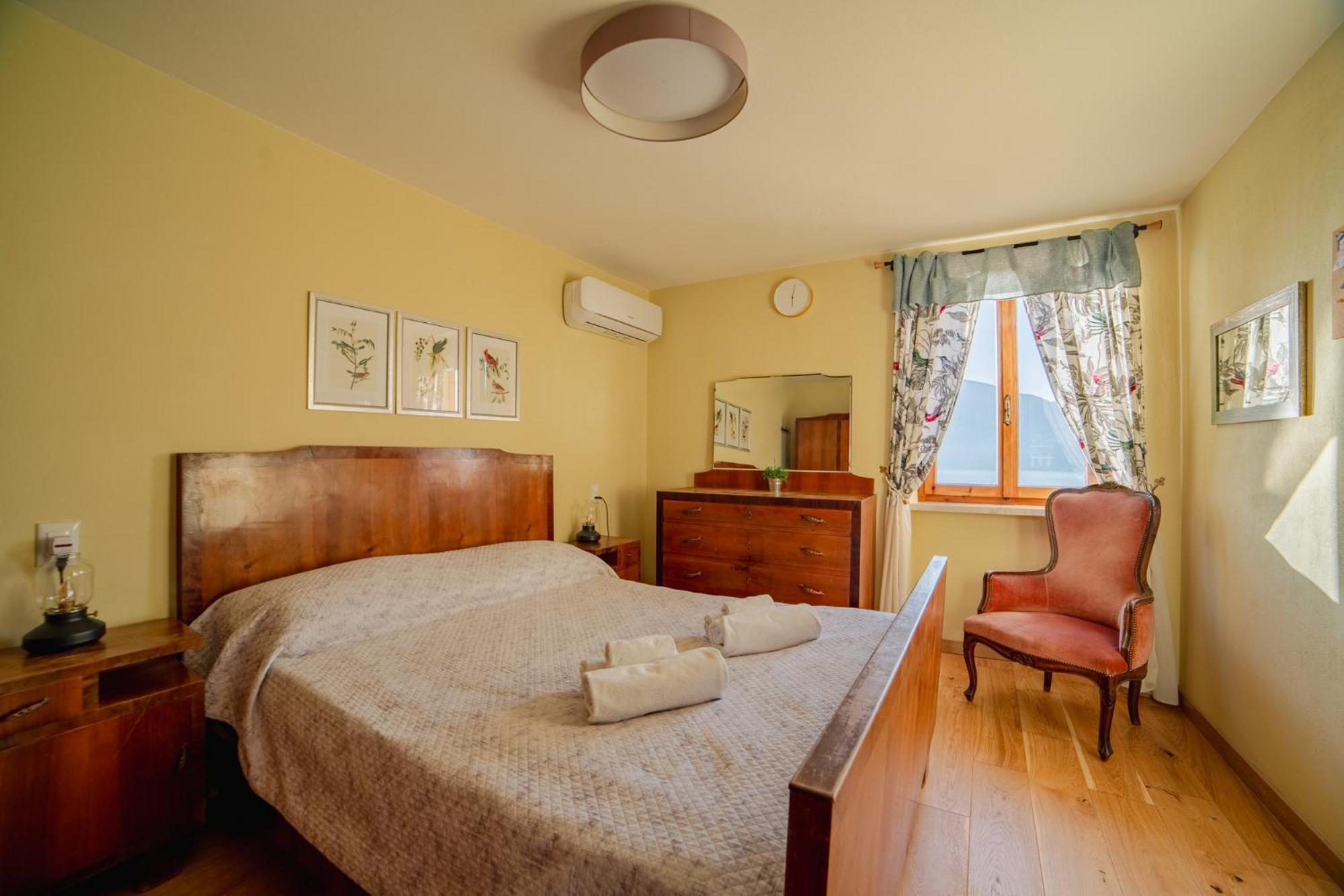 Double Room Lake View