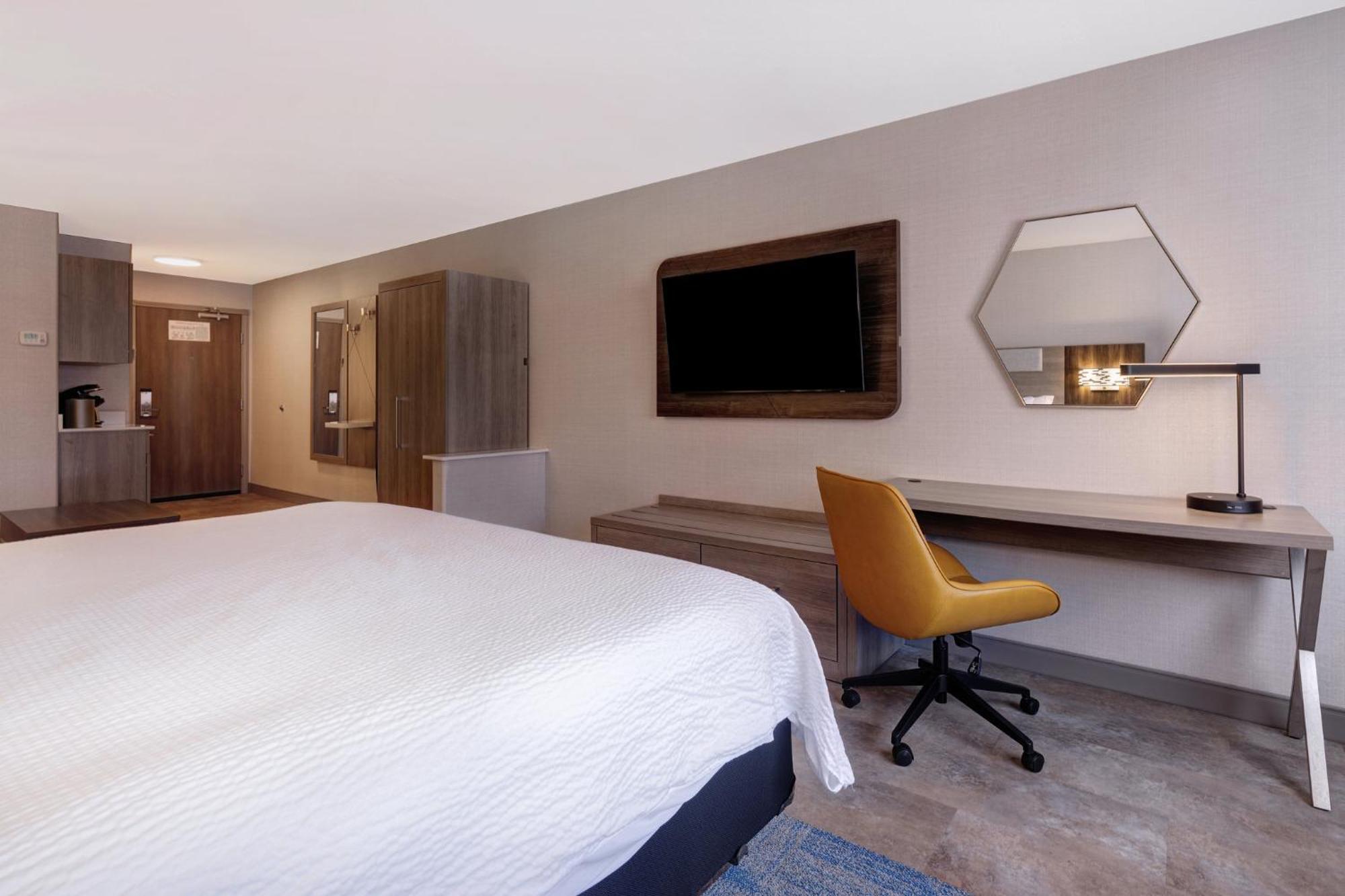 Standard Room,1517594155:JPEG