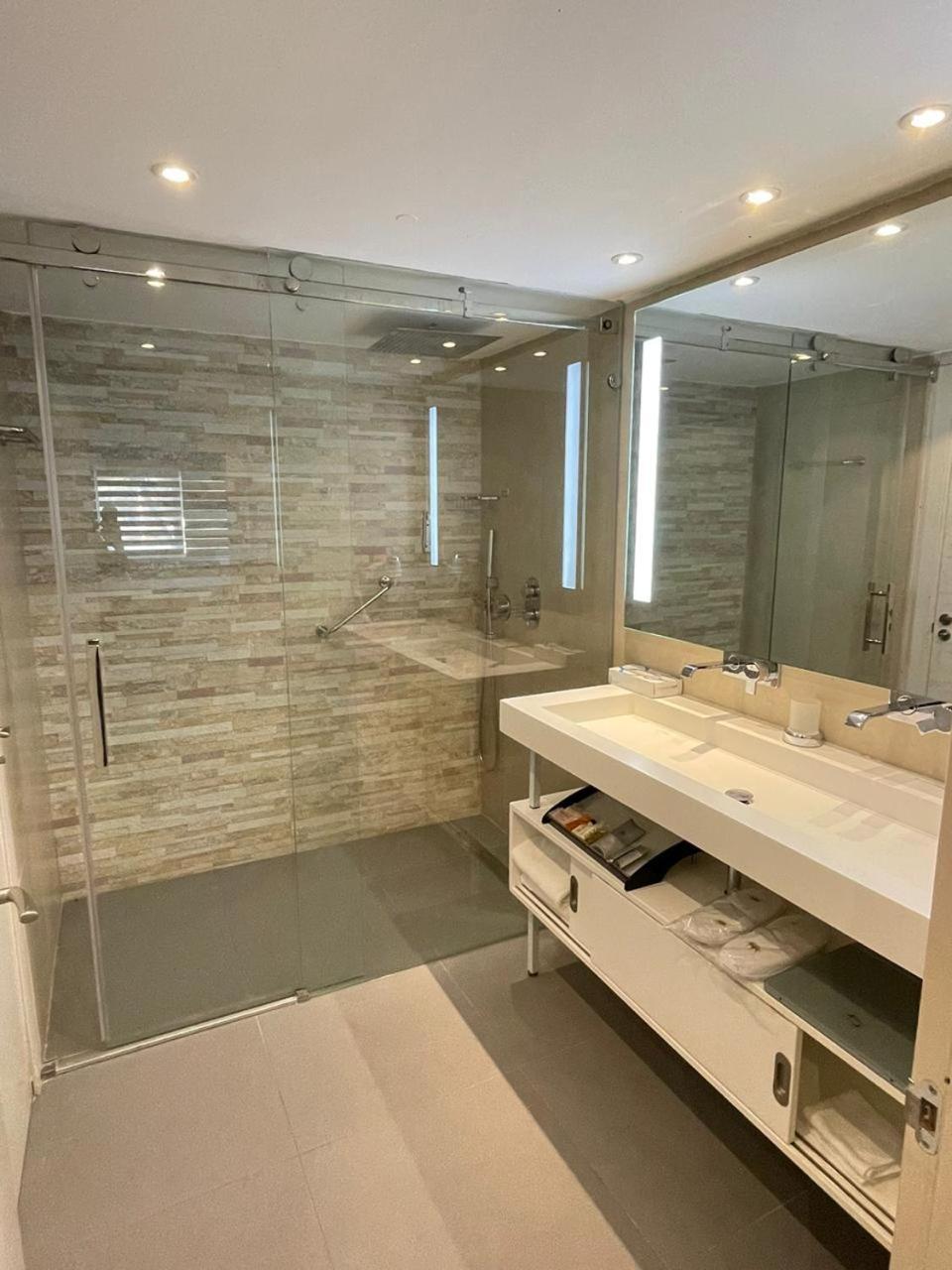 Studio Junior Suite