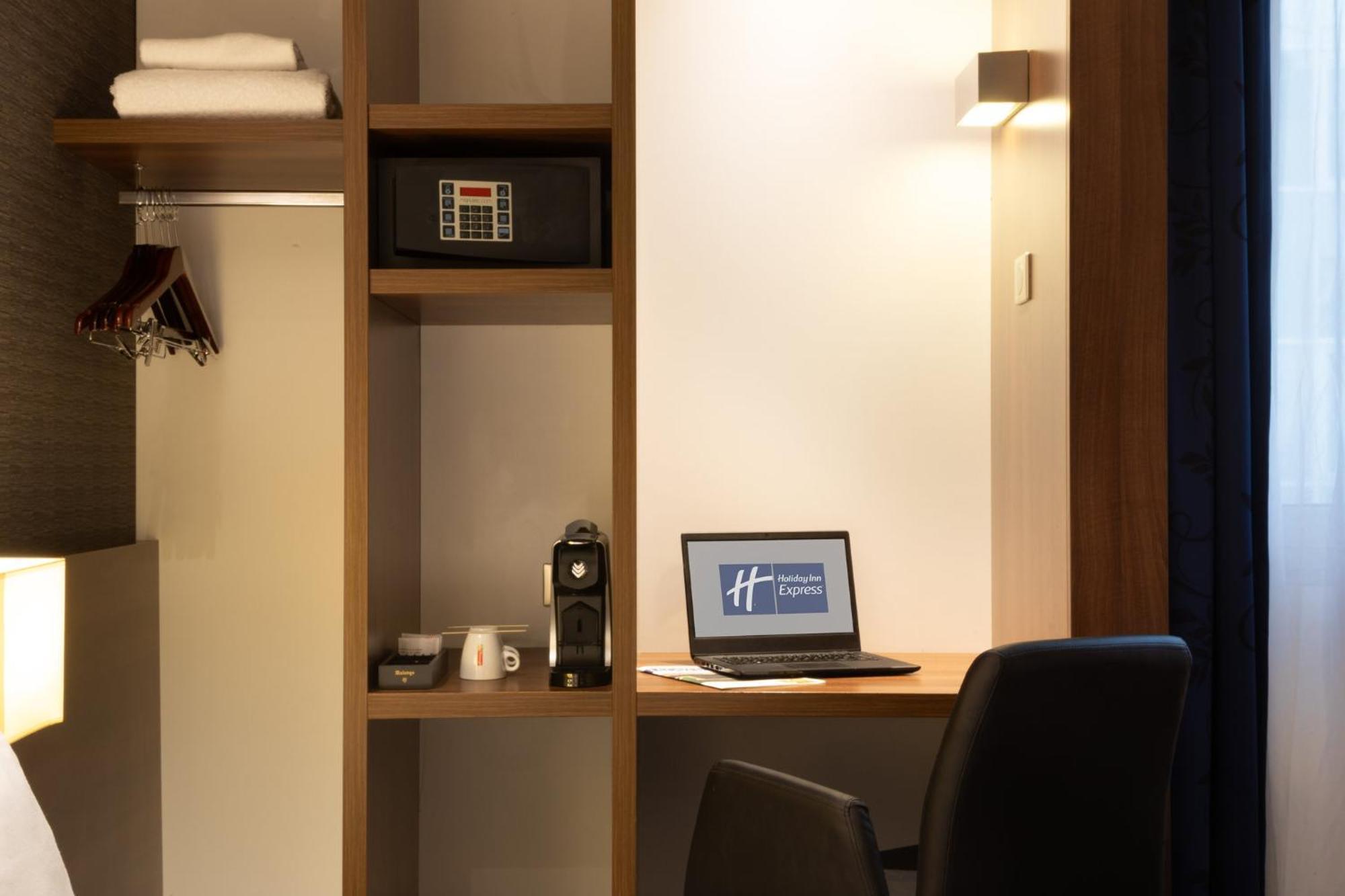 Standaard Kamer met Queensize Bed - Gratis Ontbijt