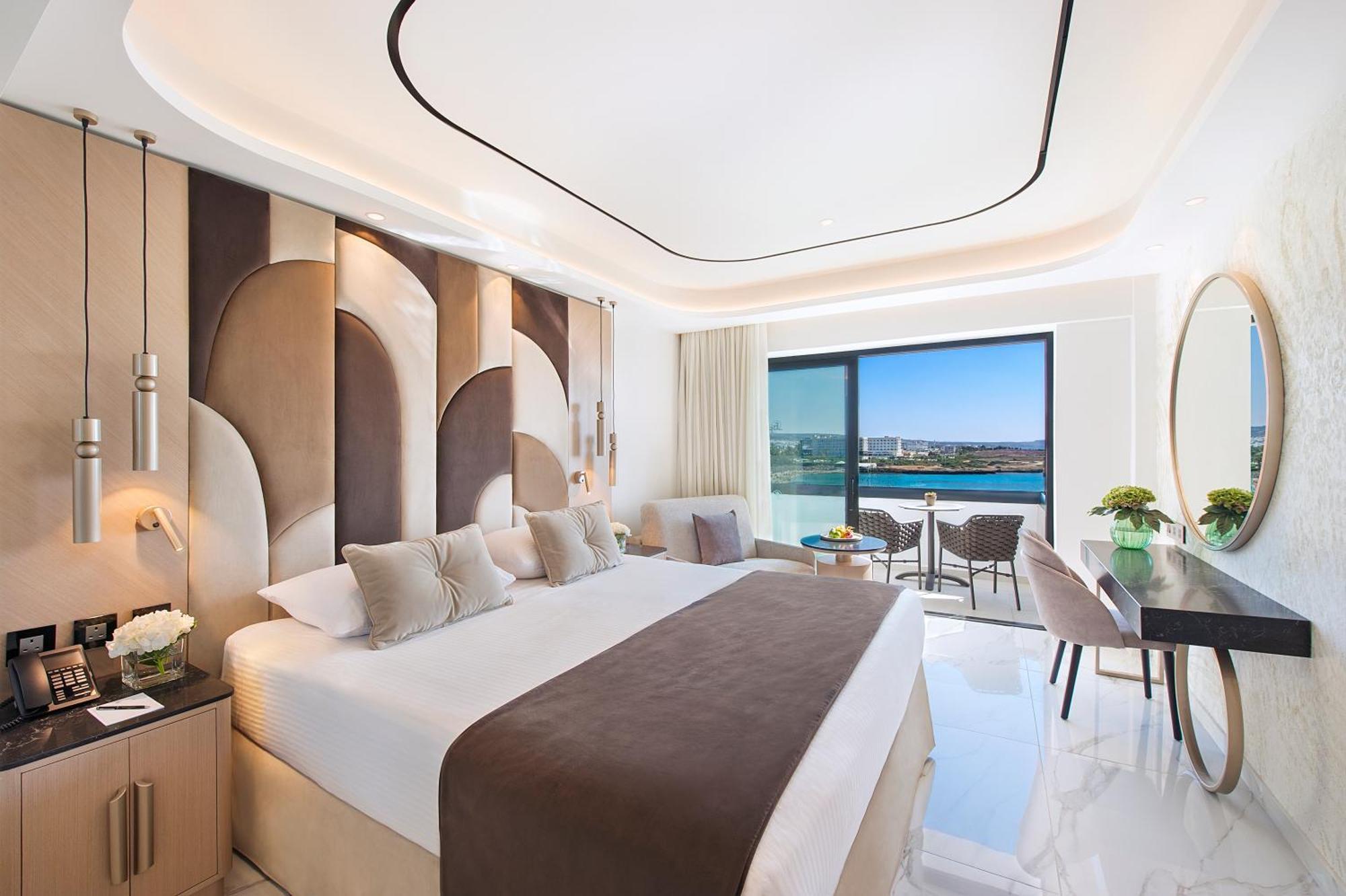 Elegance Sea View Room