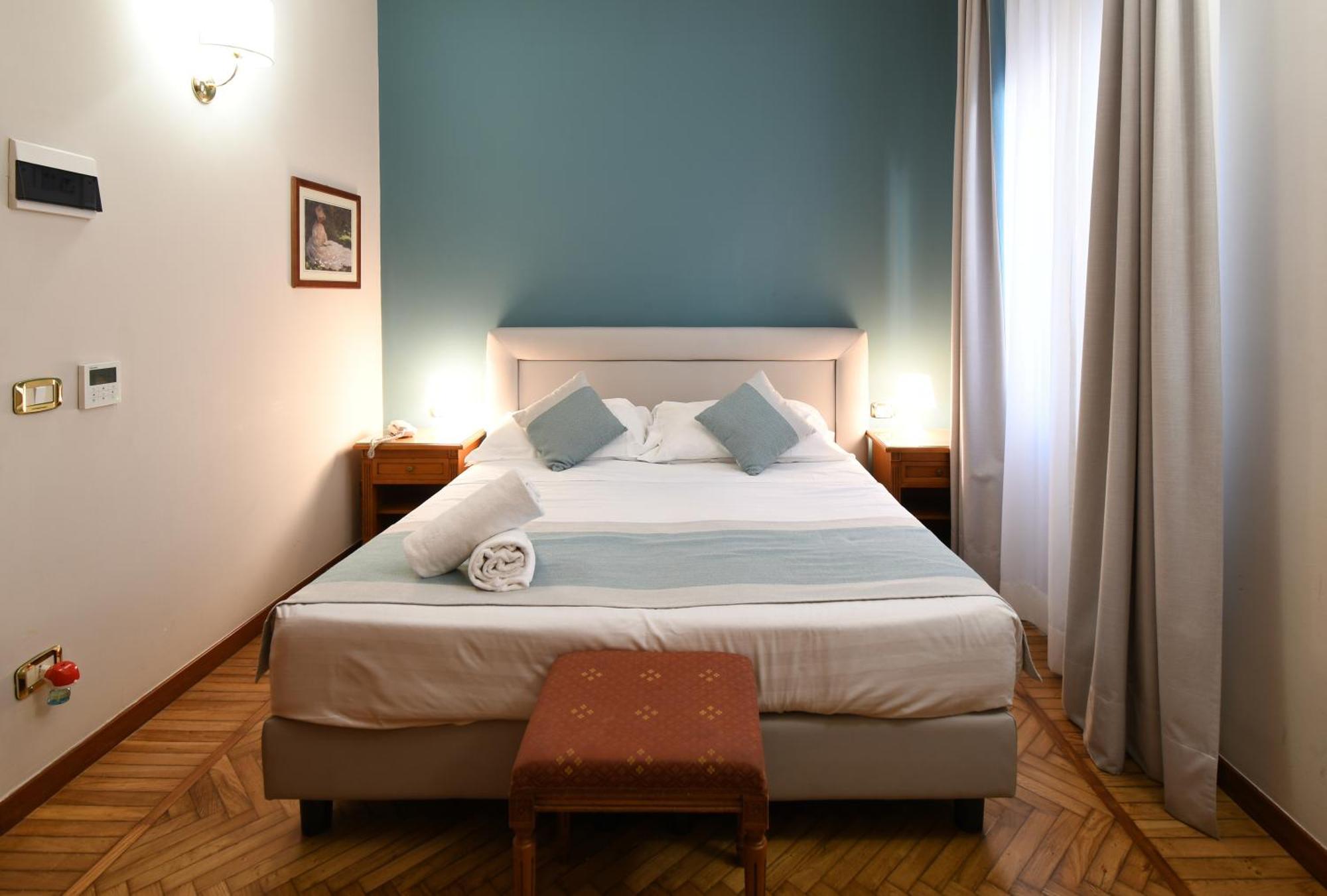 Small Double Room,1537315300:JPEG