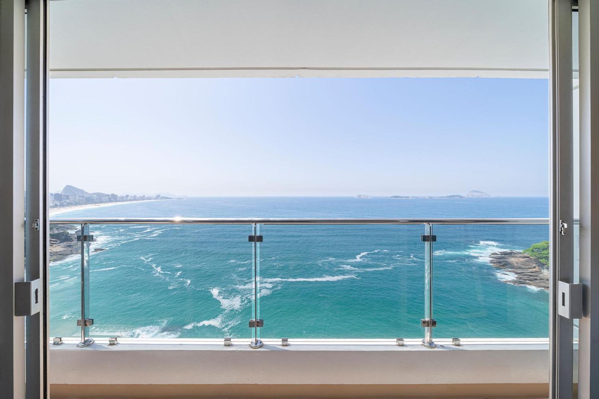 Club Suite Club level Suite 1 King Ocean Front view