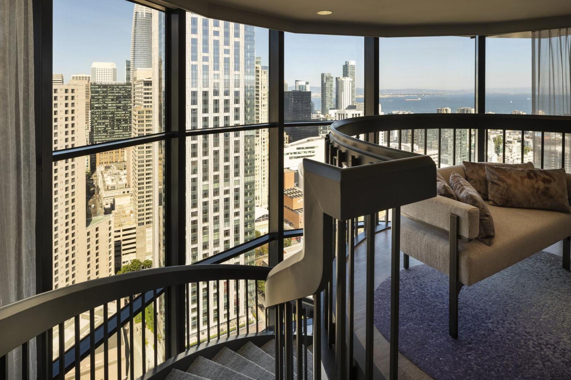 Bi-level Suite Loft 1 King,1163052075:JPEG