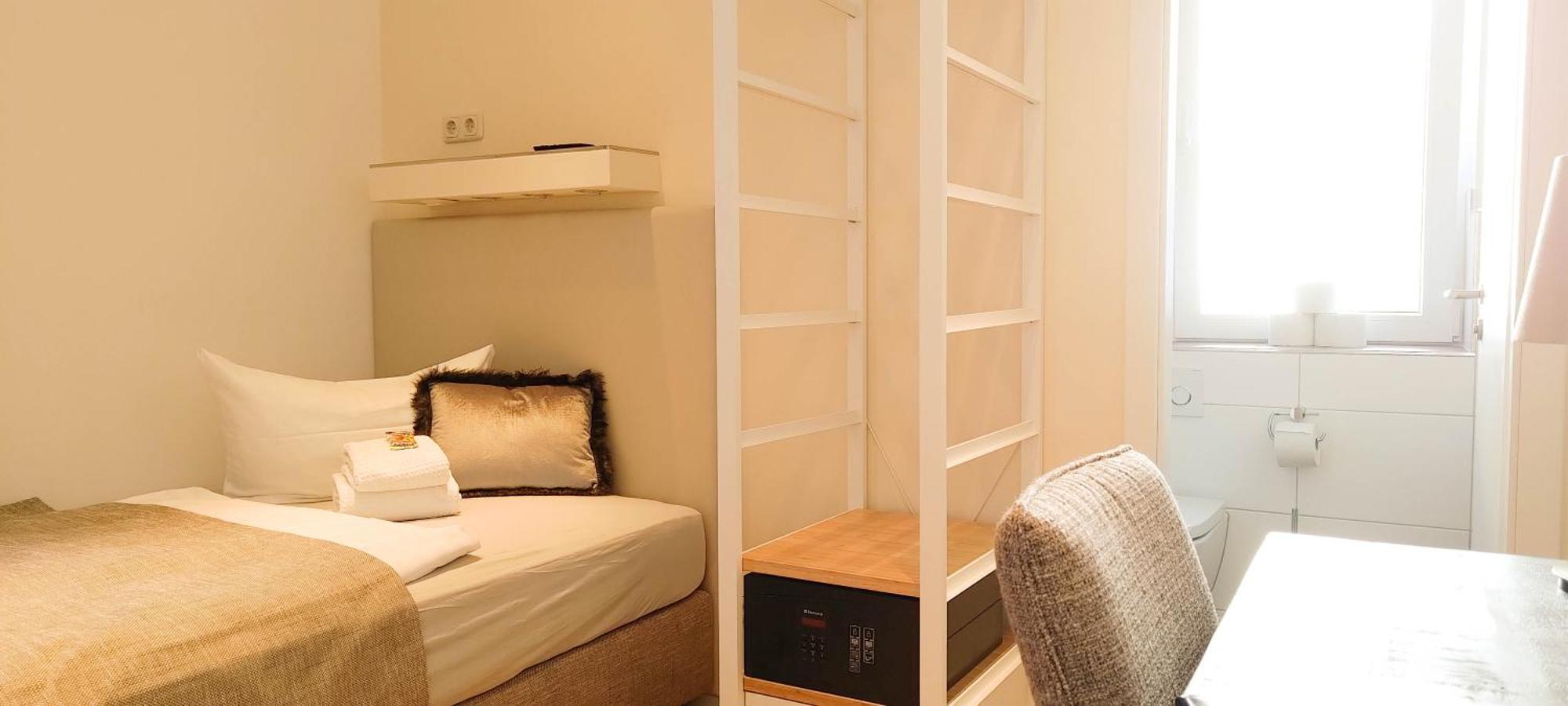 Single Room,1546839907:JPEG