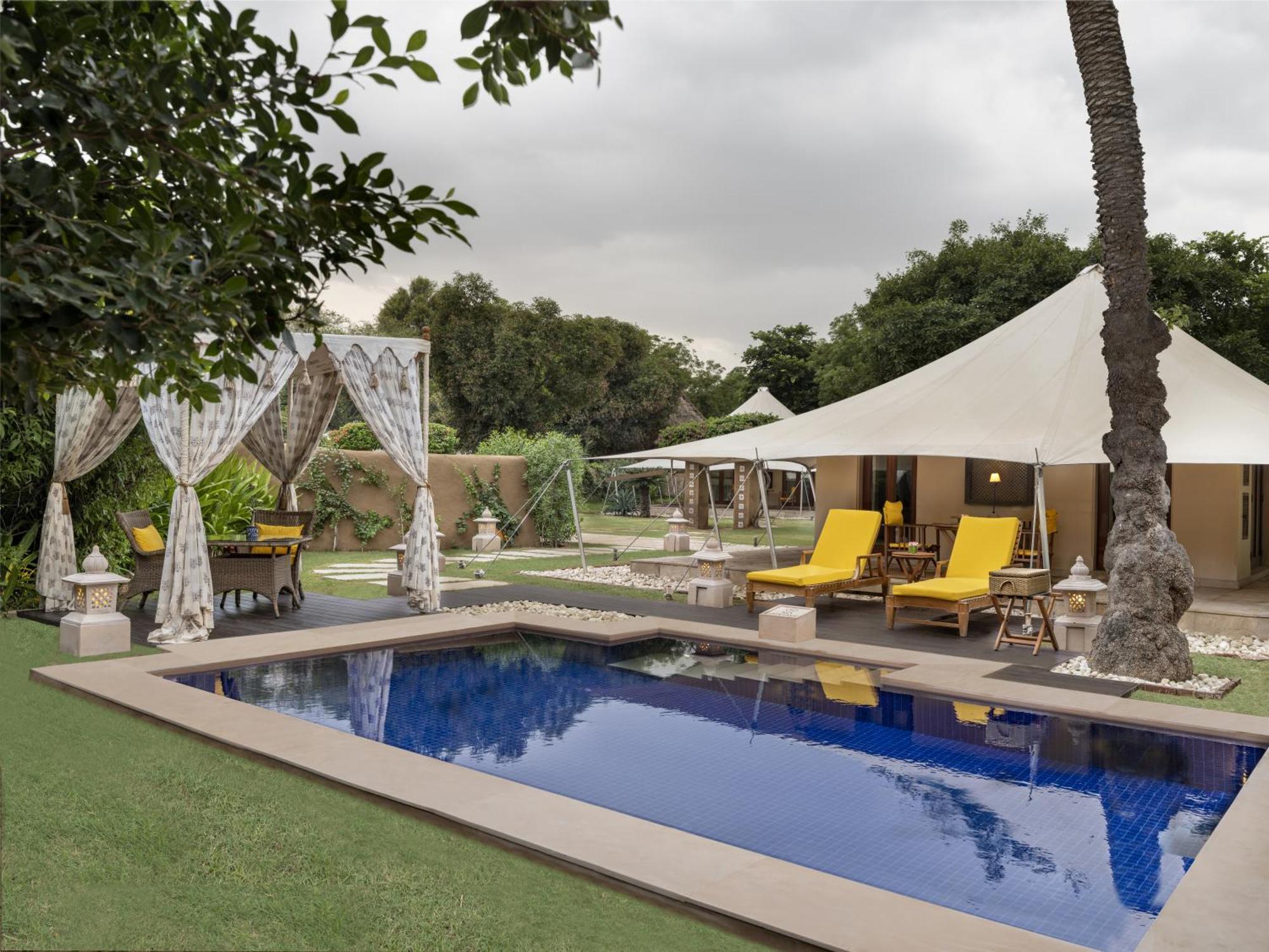 Royal Tent With Private Patio, Garden And Two Way Airport Transfers