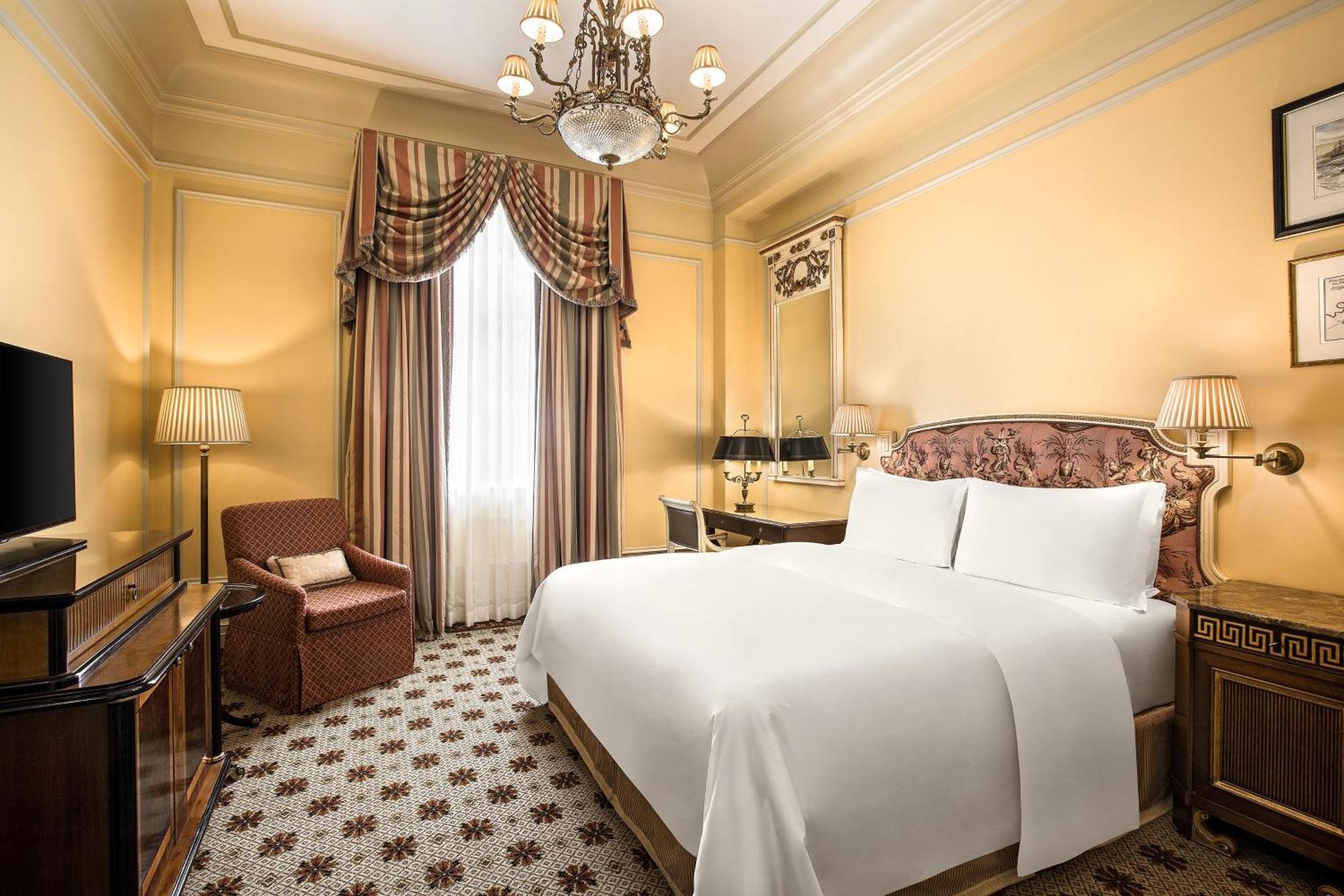 Classic, Guest room, 1 King, Courtyard view,1572625085:JPEG