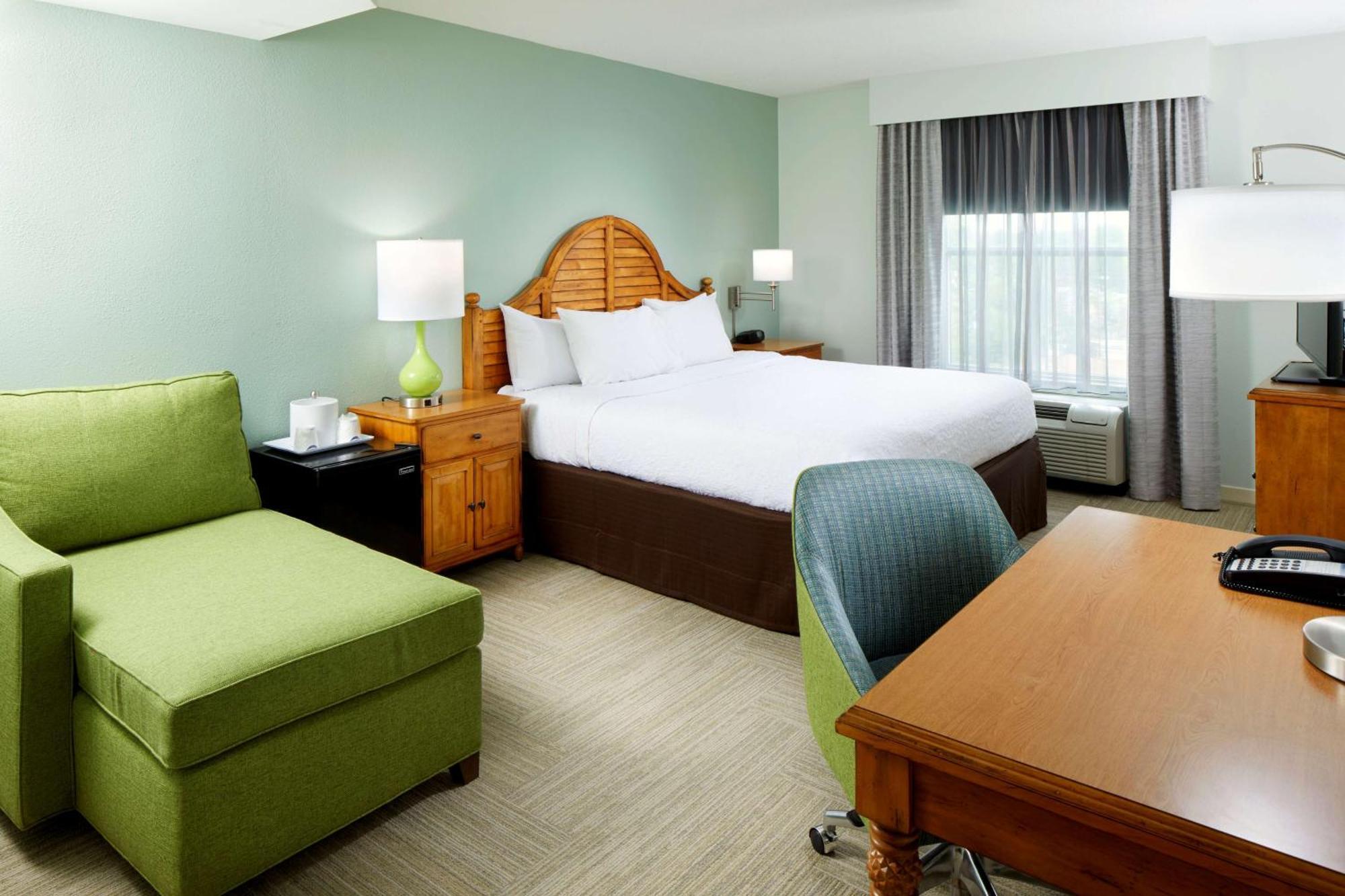 King Room Accessible Tub Mobility Hearing Access or Non-Smoking