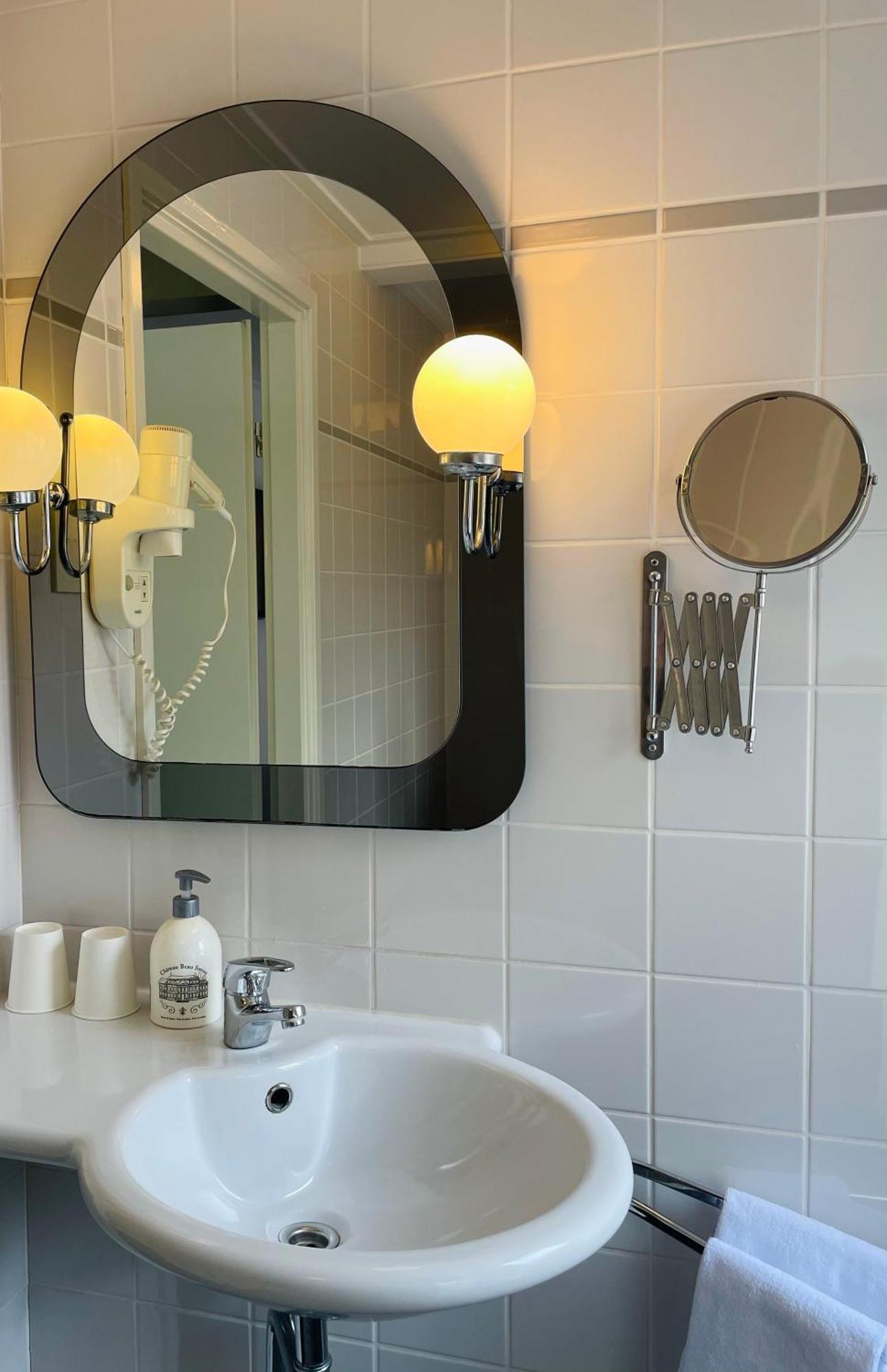 Standard Triple Room,1555901476:JPEG
