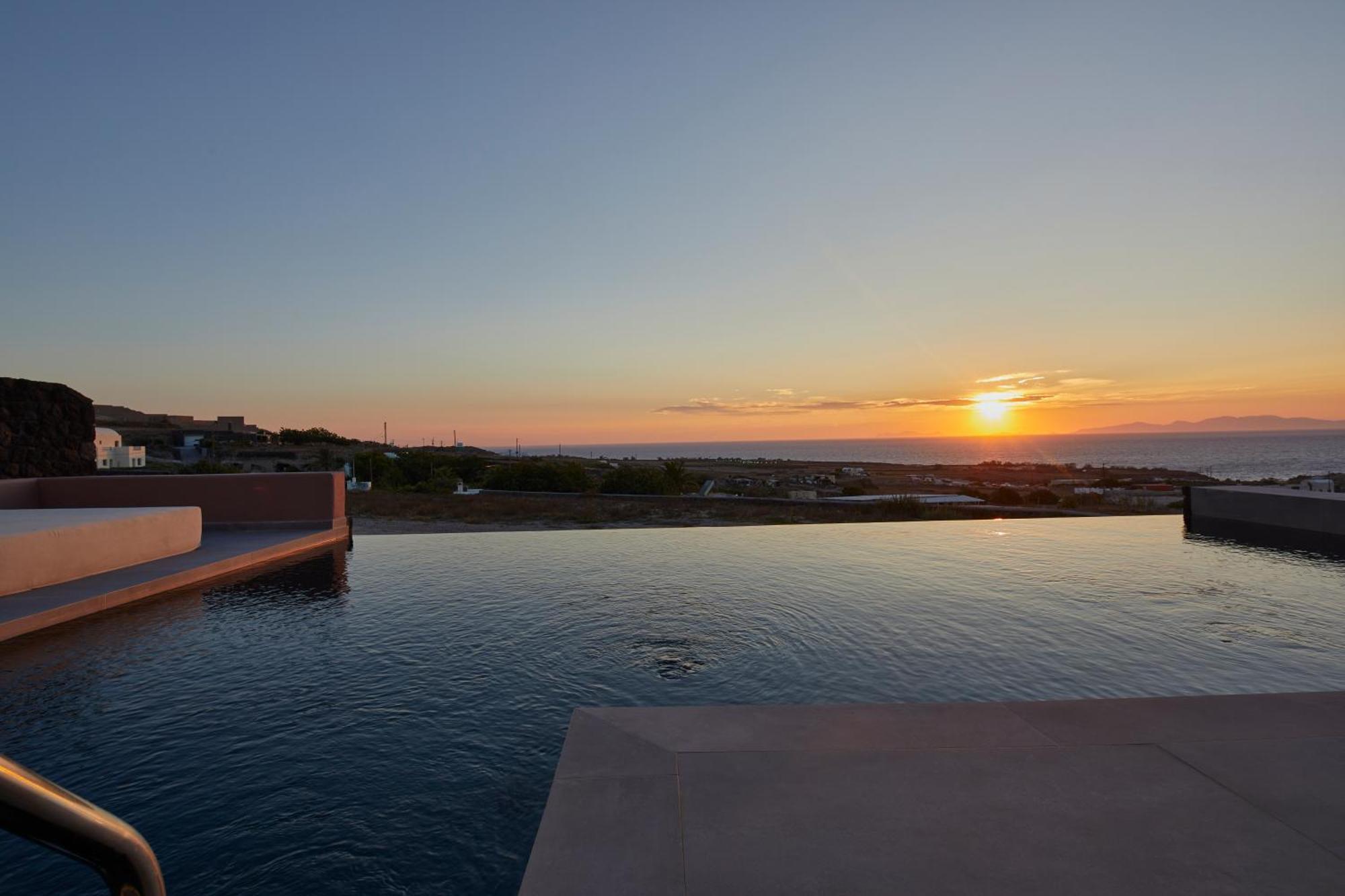 Majestic Villa private pool & Sunset View