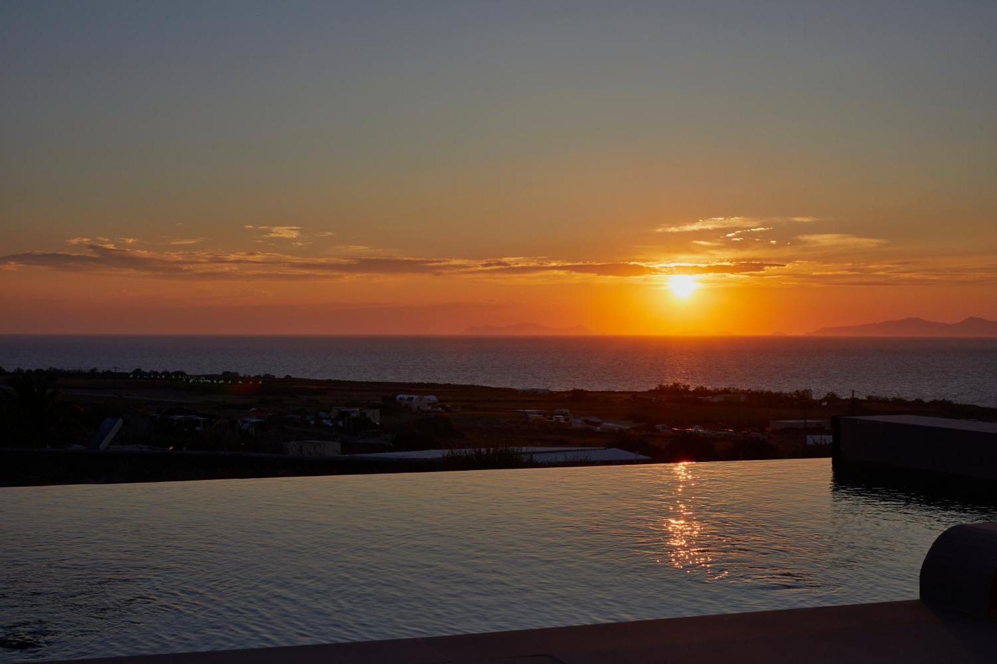 Majestic Villa private pool & Sunset View