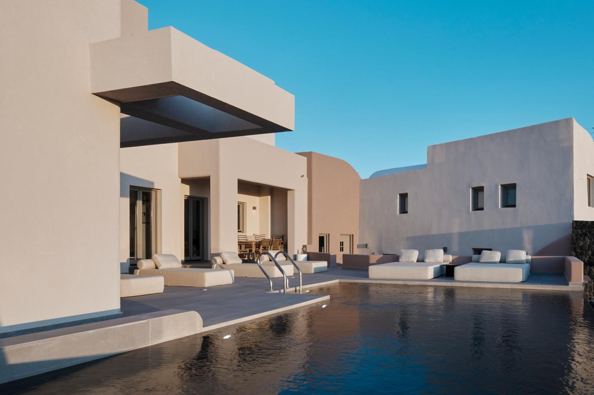 Majestic Villa private pool & Sunset View