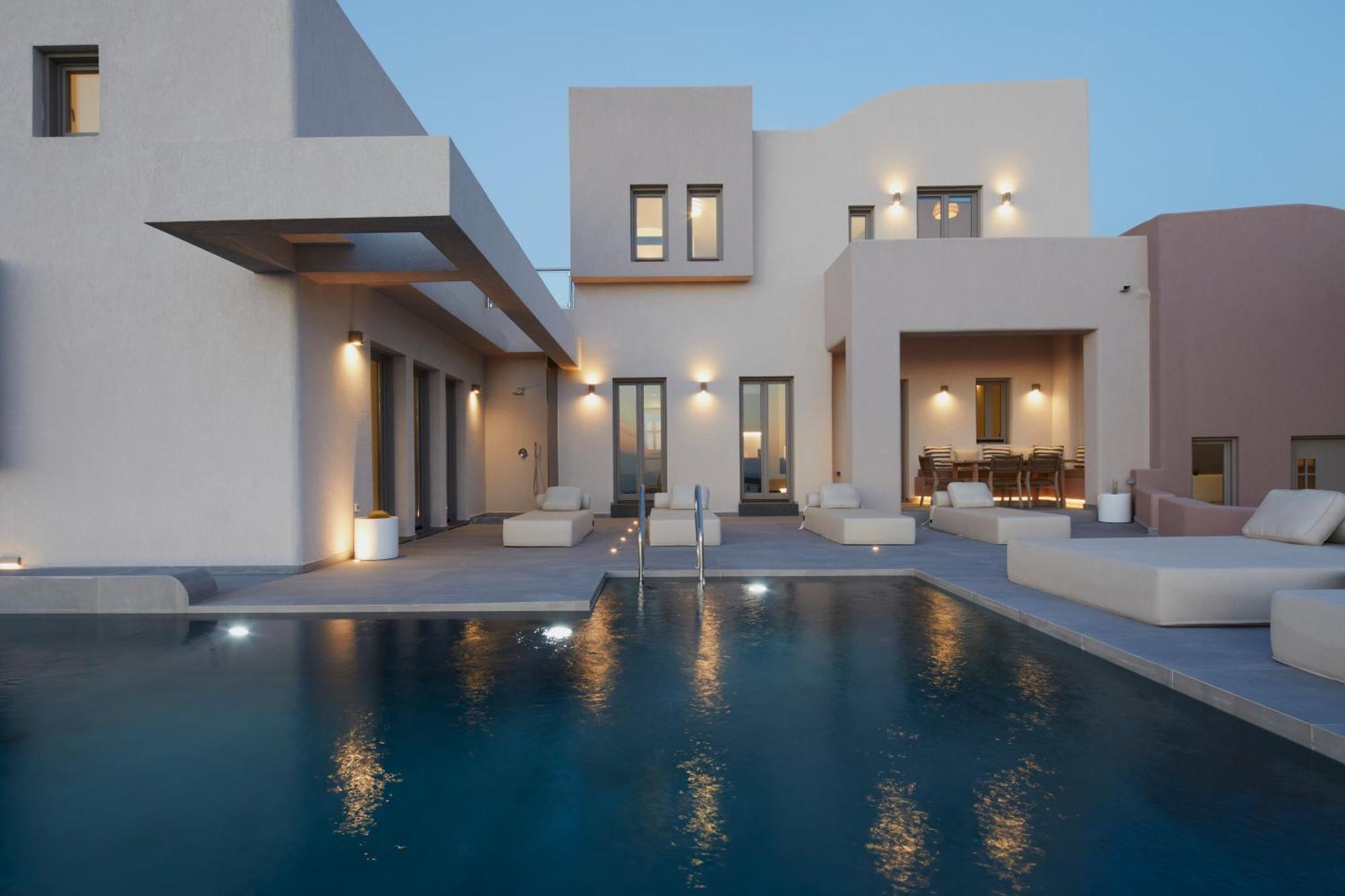 Majestic Villa private pool & Sunset View
